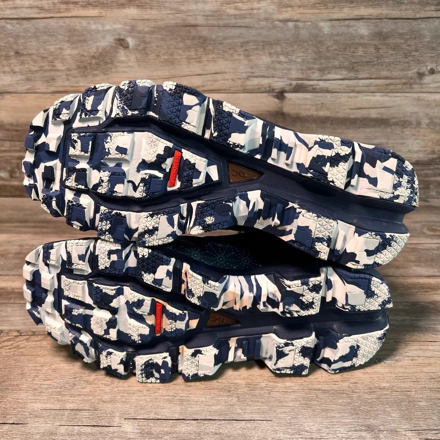 Loewe Blue Patterned Low-Top Sneakers Size 8 Size US 8 / EU 41 - 6 Thumbnail