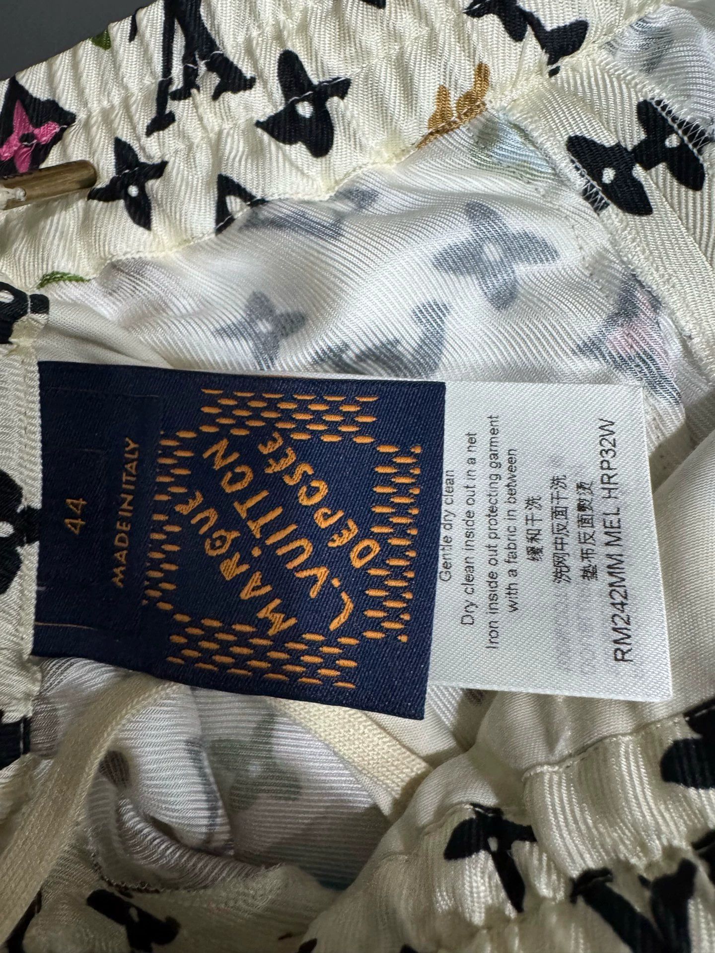 Louis Vuitton Multi-Patterned Casual Shorts Size 28 Size US 28 / EU 44 - 8 Thumbnail