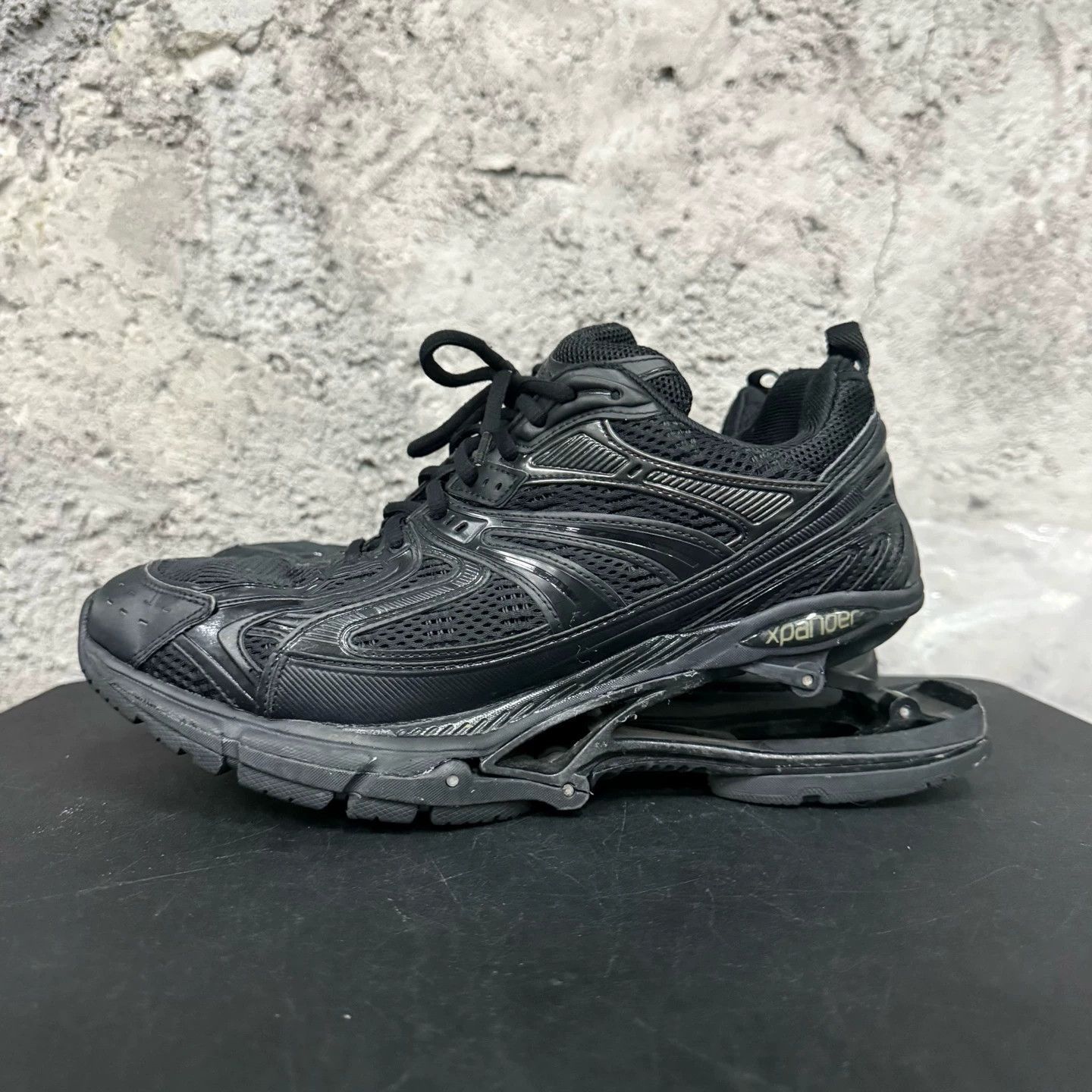 Balenciaga Black Low-Top Sneakers with Structured Supportive Sole Size US 10 / EU 43 - 2 Thumbnail