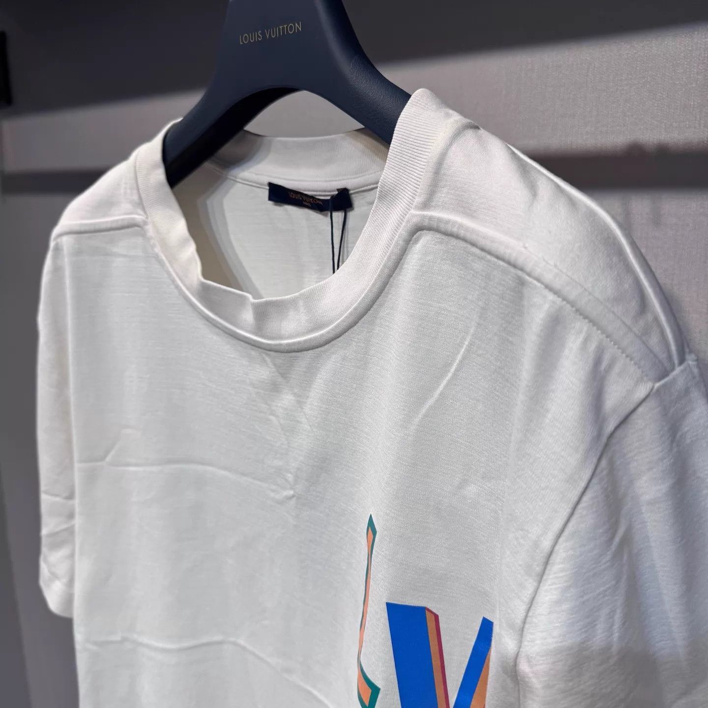 Louis Vuitton White Graphic Short-Sleeve T-Shirt Size US L / EU 52-54 / 3 - 4 Thumbnail