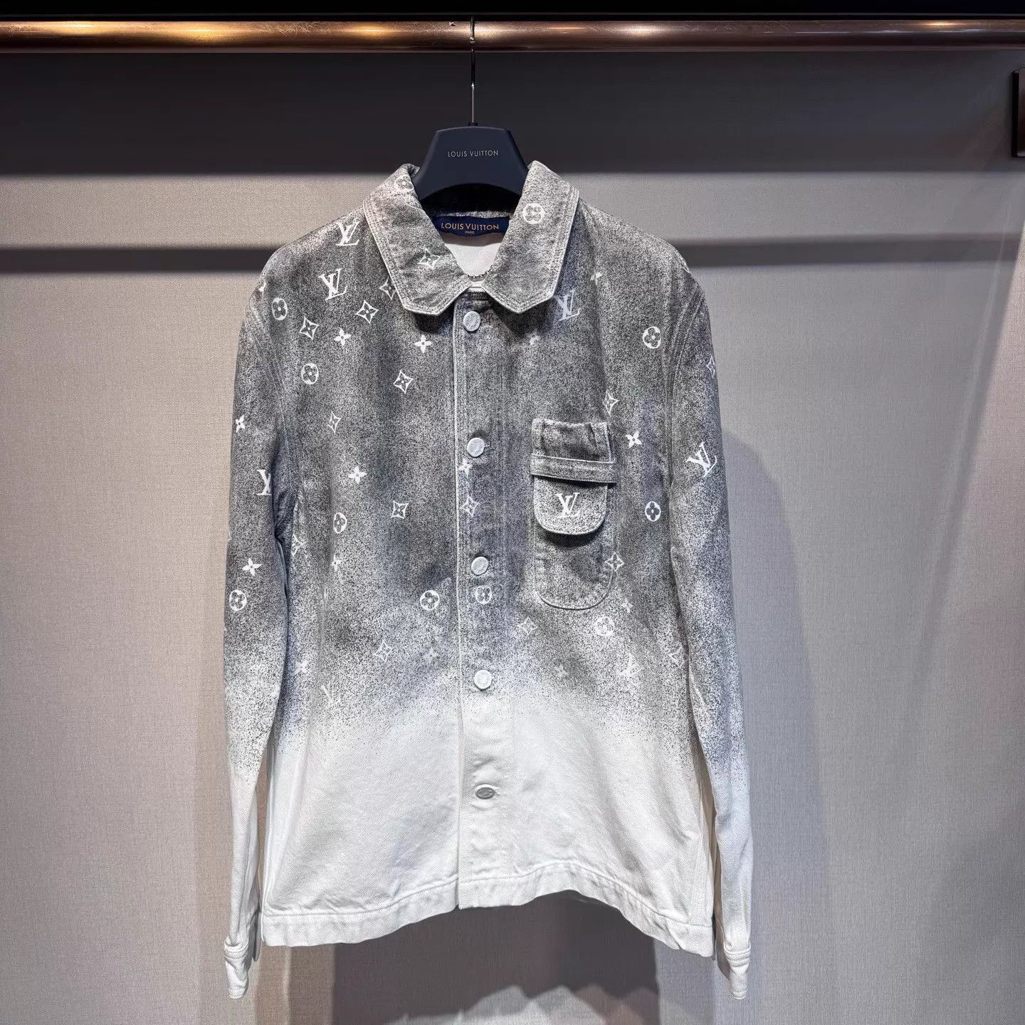 Louis Vuitton Gray Gradient Pattern Button-Up Shirt XS Size US XS / EU 42 / 0 - 2 Thumbnail