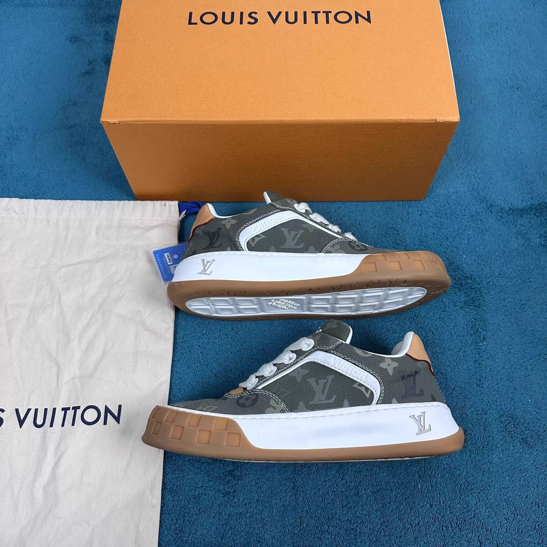 Louis Vuitton Green Low-Top Sneakers Size 8.5 Size US 8.5 / EU 41-42 - 2 Thumbnail