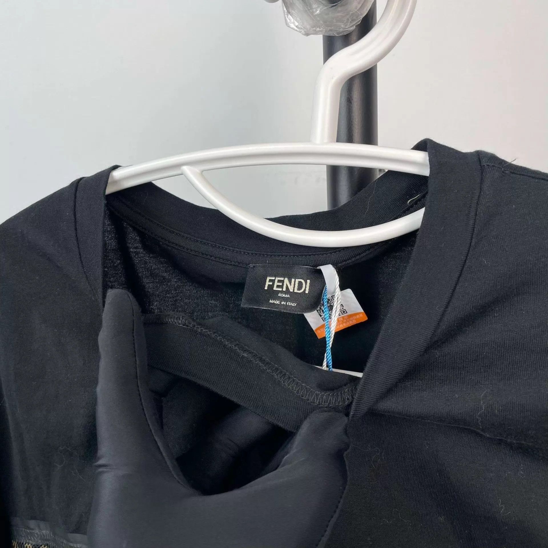Fendi Black Short Sleeve Shirt with Patterned Stripe Size US L / EU 52-54 / 3 - 4 Thumbnail