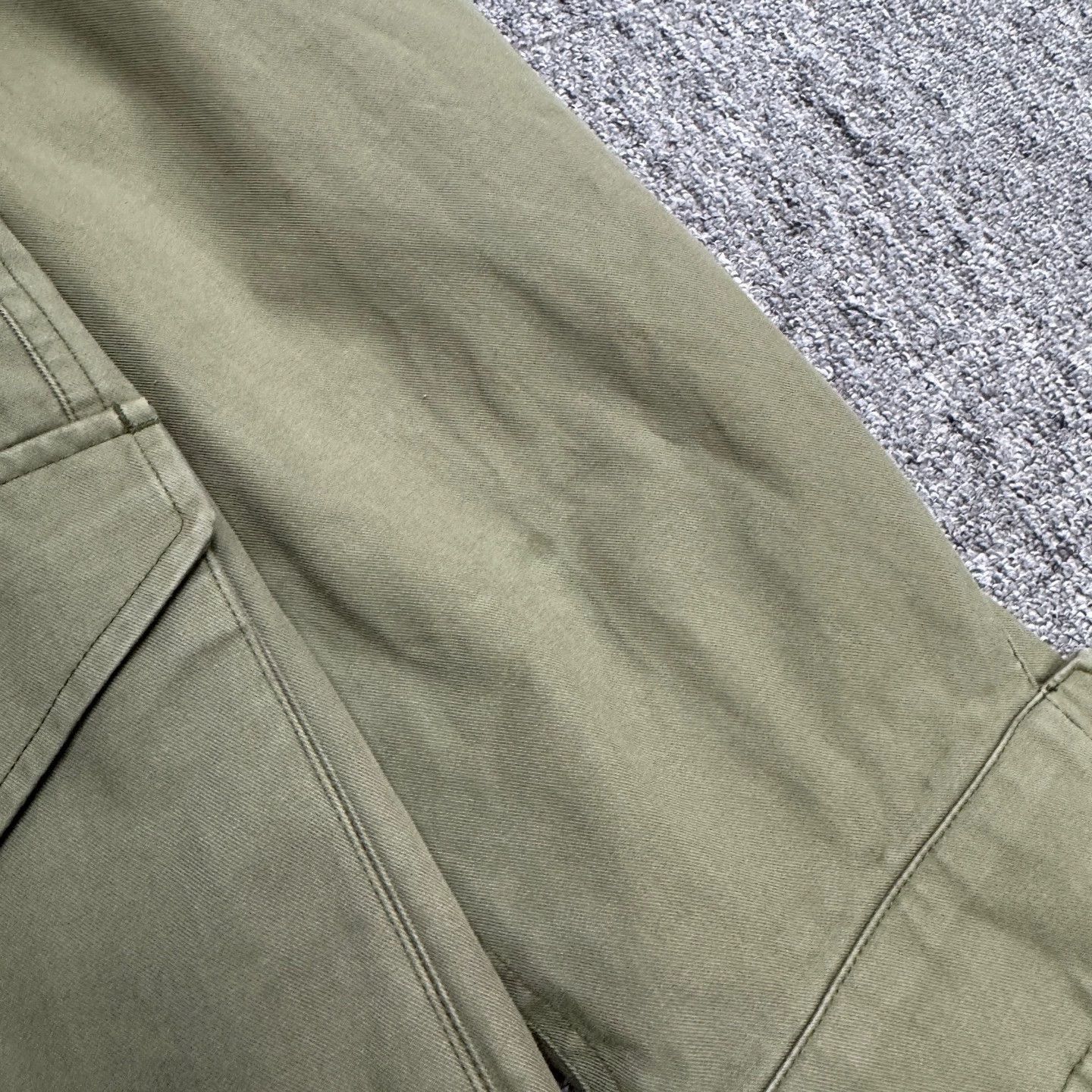 Burberry Green Utility Jacket with Pockets - Size L Size US L / EU 52-54 / 3 - 6 Thumbnail