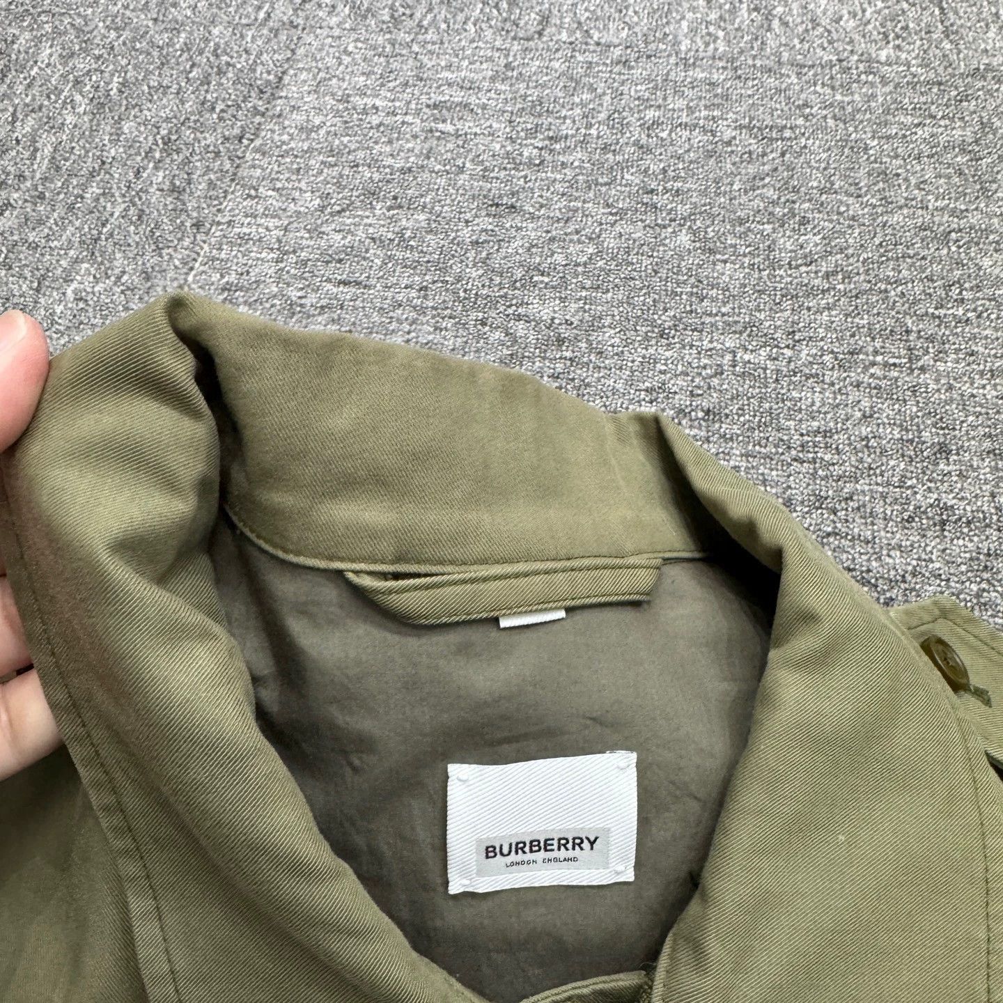 Burberry Green Utility Jacket with Pockets - Size L Size US L / EU 52-54 / 3 - 3 Thumbnail