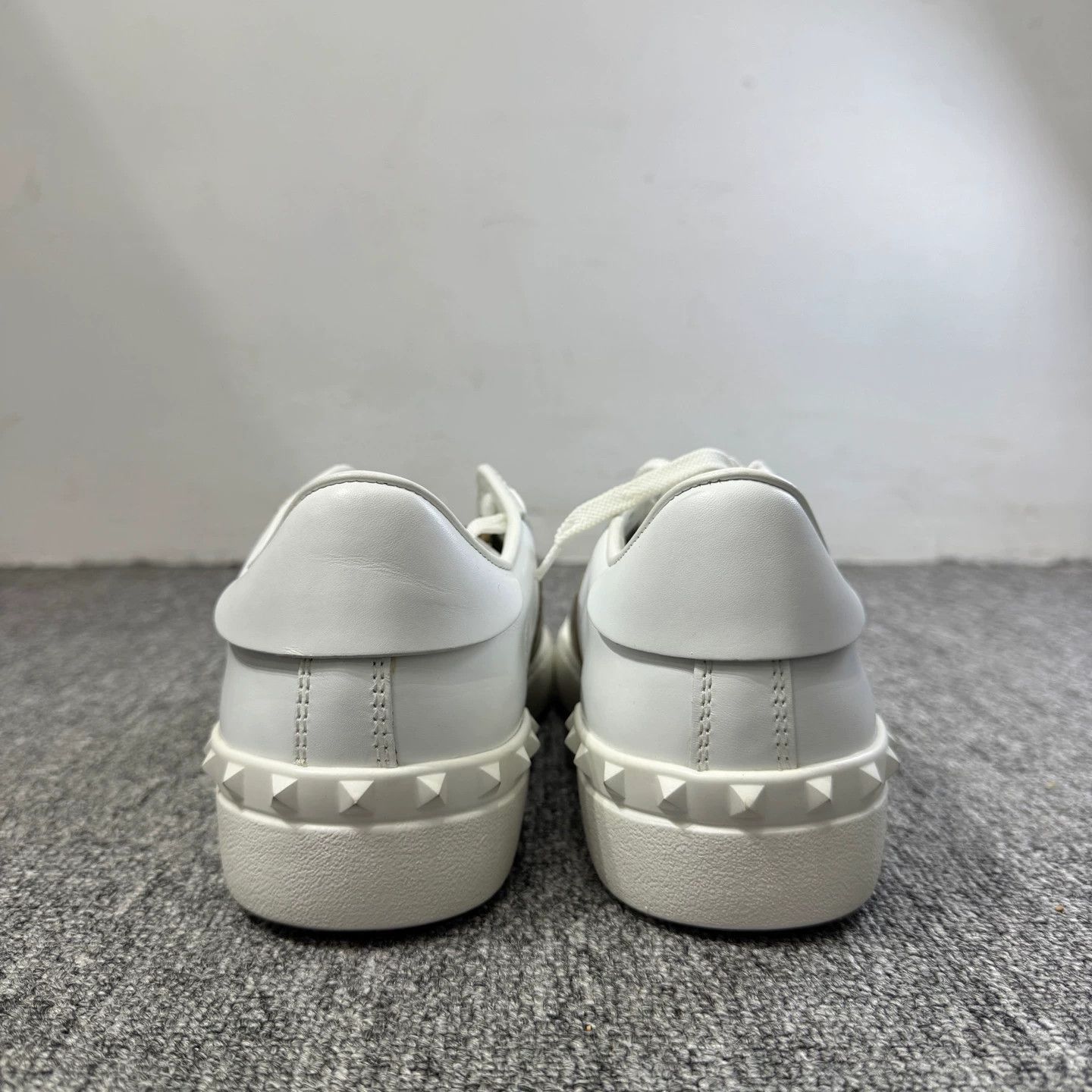 Valentino White Low-Top Sneakers with Brown Accent Size US 7 / EU 40 - 3 Thumbnail