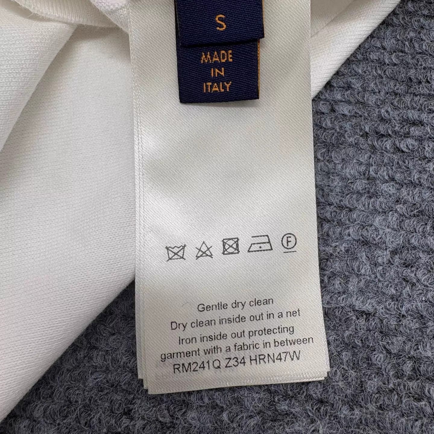 Louis Vuitton White Short-Sleeve Embroidered T-Shirt Size US S / EU 44-46 / 1 - 8 Thumbnail