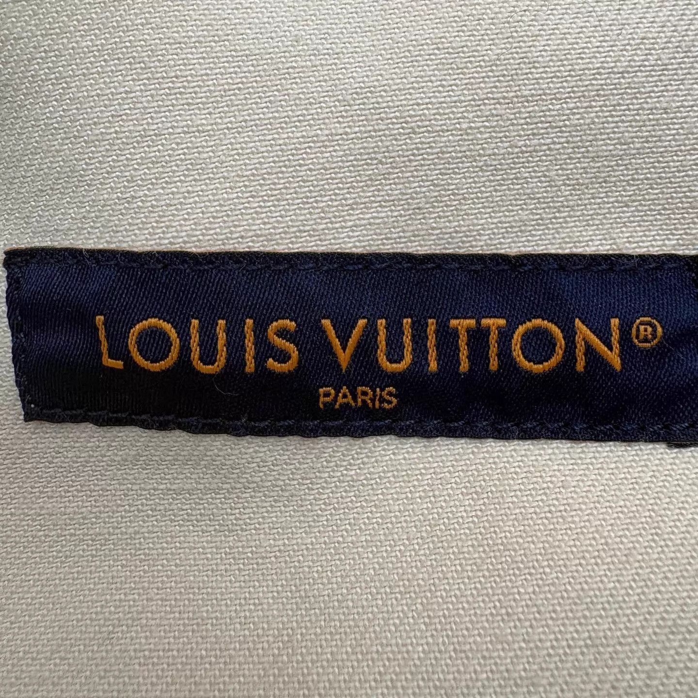 Louis Vuitton Yellow Short-Sleeve Shirt with Embossed Pattern Size US L / EU 52-54 / 3 - 6 Thumbnail