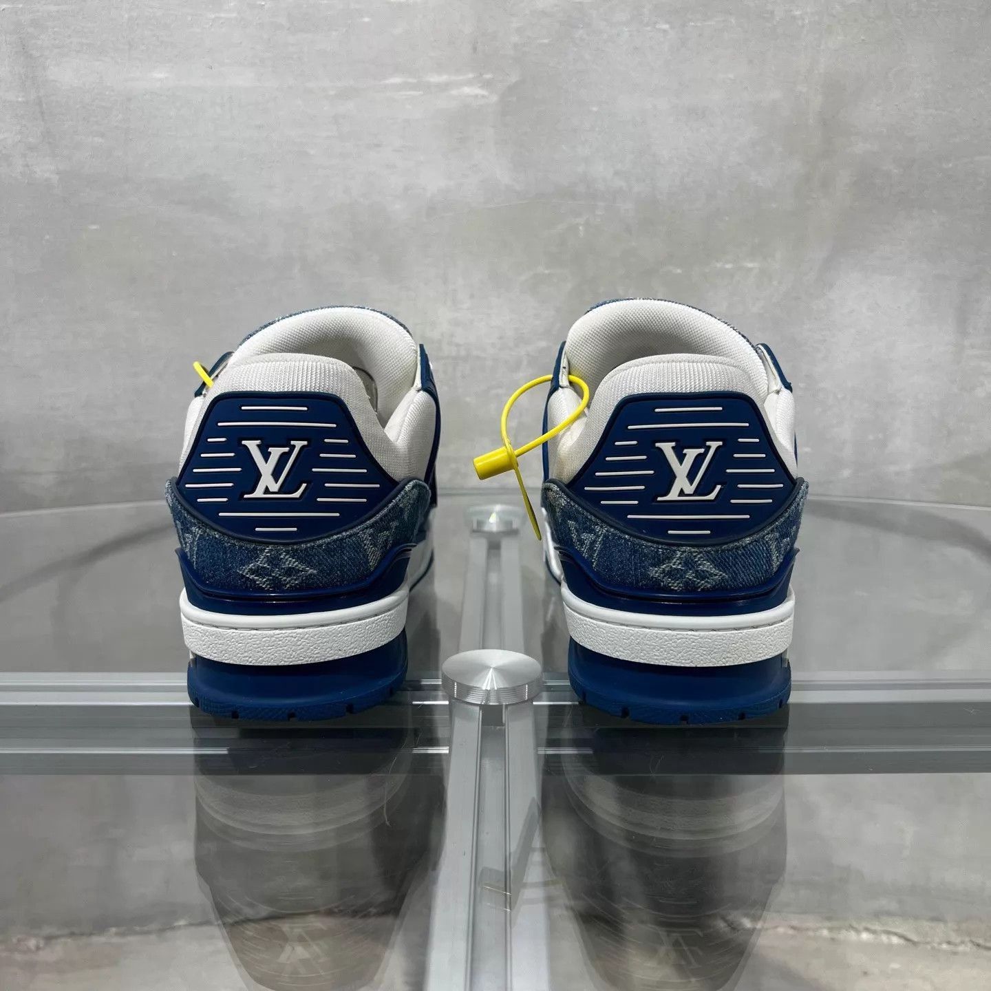Louis Vuitton Multi-Color Low-Top Sneakers Size 6.5 Size US 6.5 / EU 39-40 - 6 Thumbnail