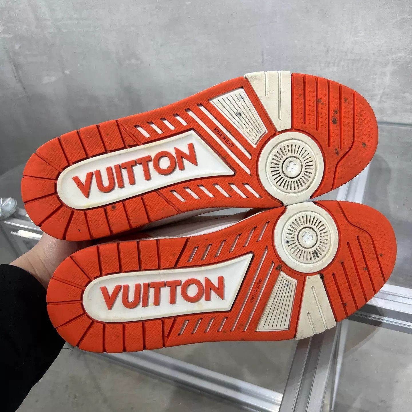 Louis Vuitton Orange Lowtop Sneakers Size 7 Size US 7 / EU 40 - 7 Thumbnail