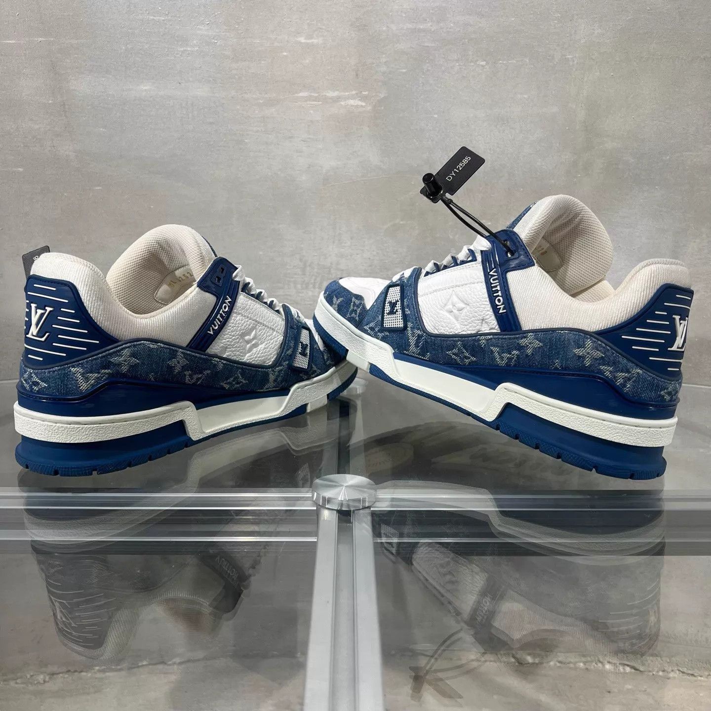 Louis Vuitton Blue High-Top Sneakers Size 9 Size US 9 / EU 42 - 4 Thumbnail