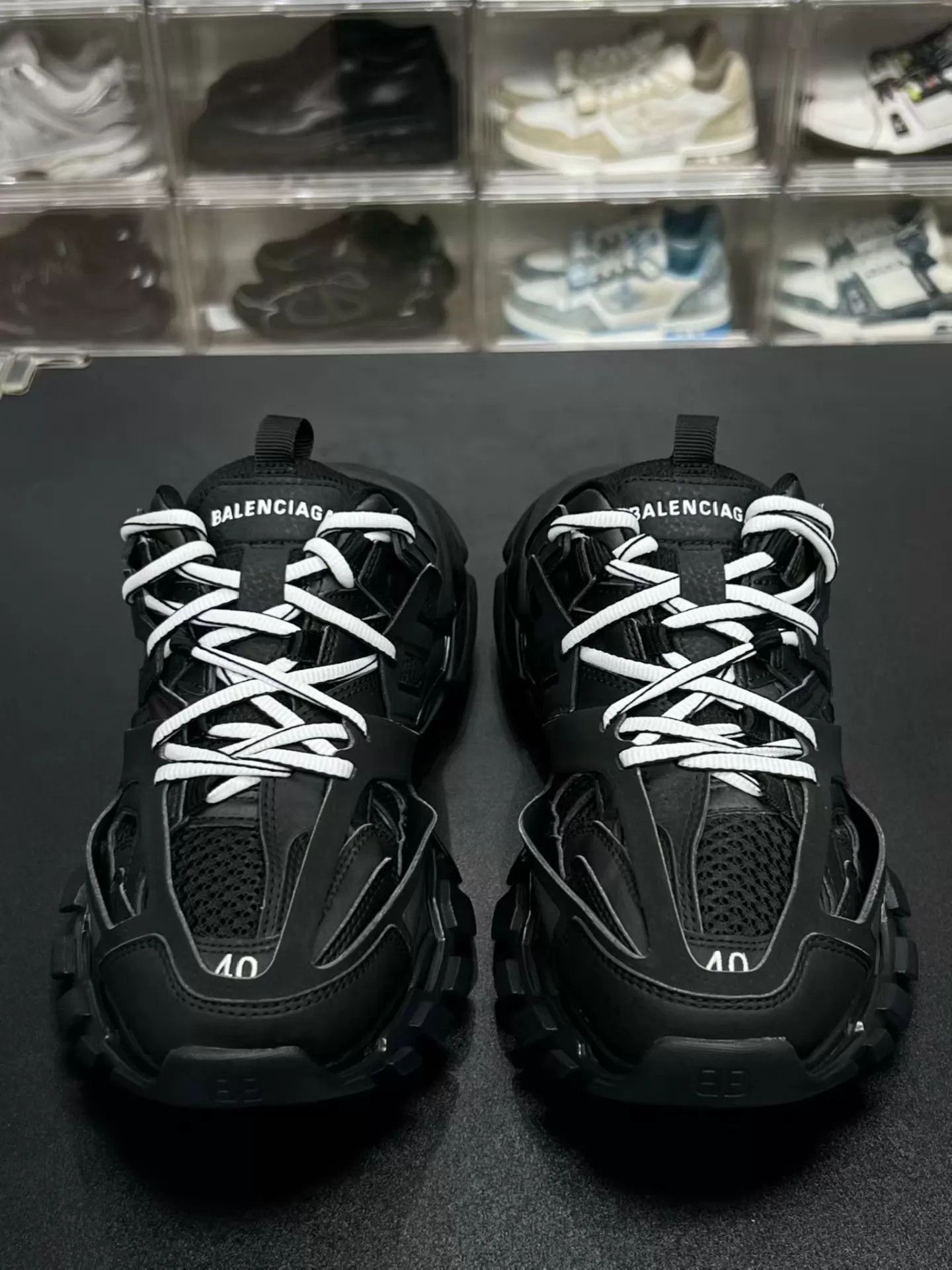 Balenciaga Black Low-Top Lace-Up Chunky Sneakers Size US 7 / EU 40 - 2 Thumbnail