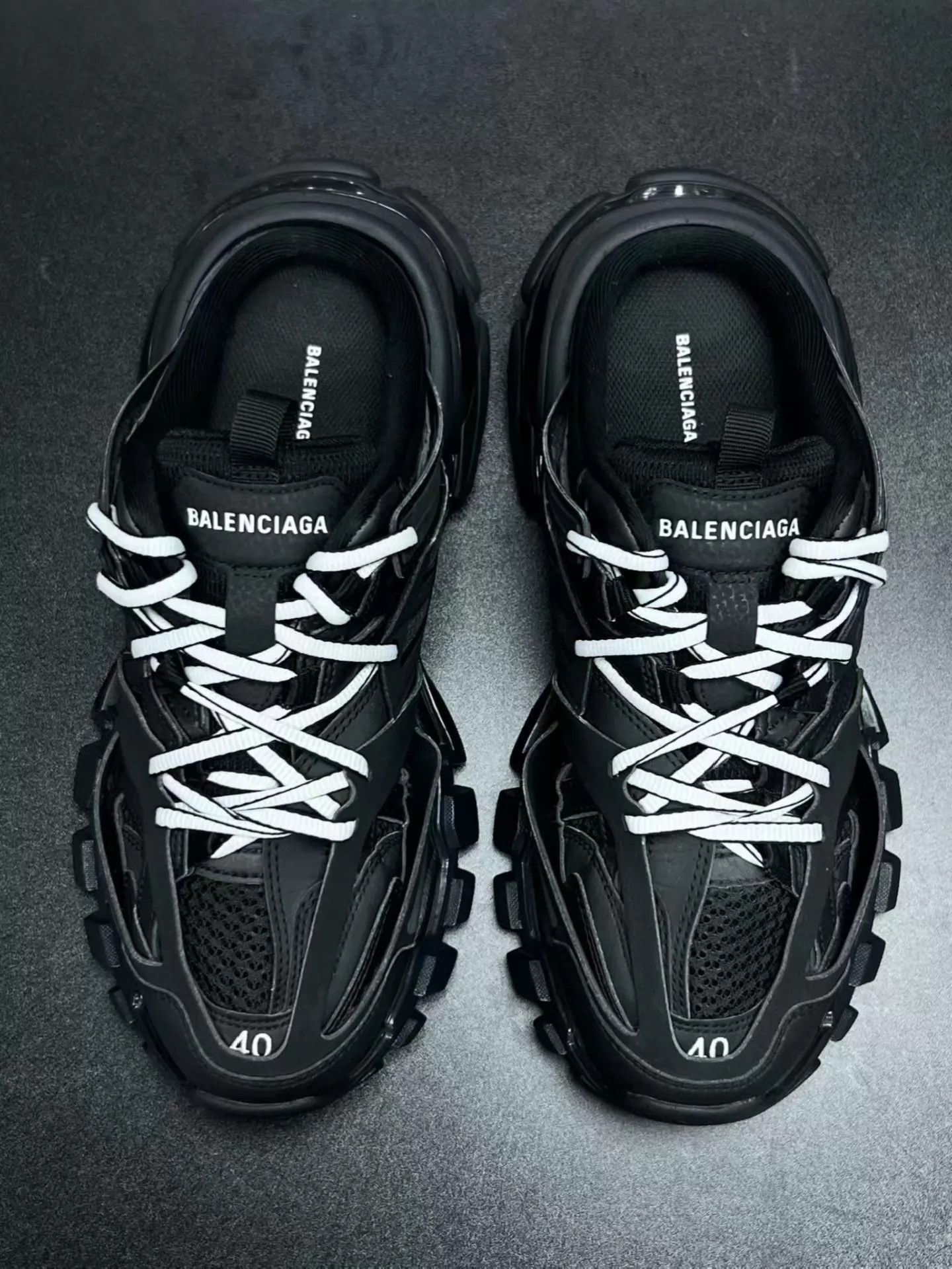 Balenciaga Black Low-Top Lace-Up Chunky Sneakers Size US 7 / EU 40 - 3 Thumbnail