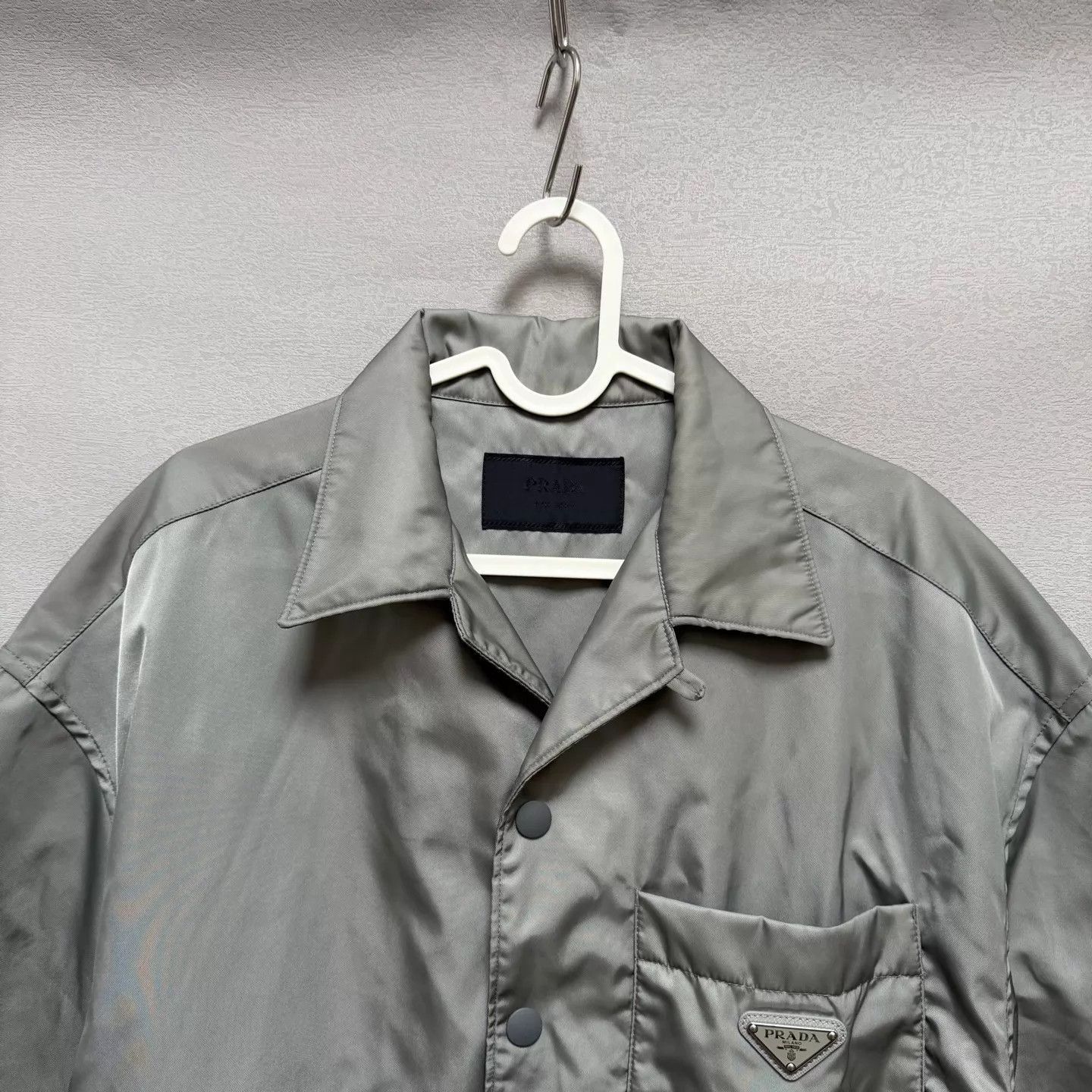 Prada Gray Short Sleeve Button-Up Shirt Size US M / EU 48-50 / 2 - 3 Thumbnail