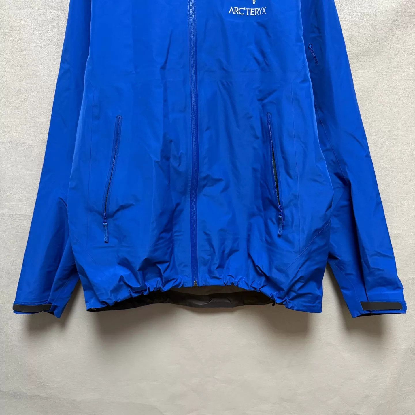 Arc'teryx Blue Lightweight Hooded Jacket Size L Size US L / EU 52-54 / 3 - 4 Thumbnail