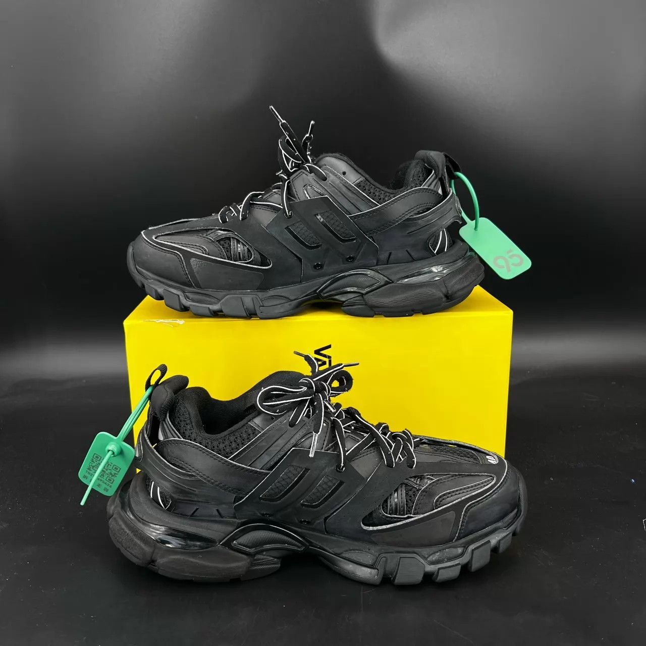 Balenciaga Black Athletic Sneakers Size 7 Size US 7 / EU 40 - 2 Thumbnail