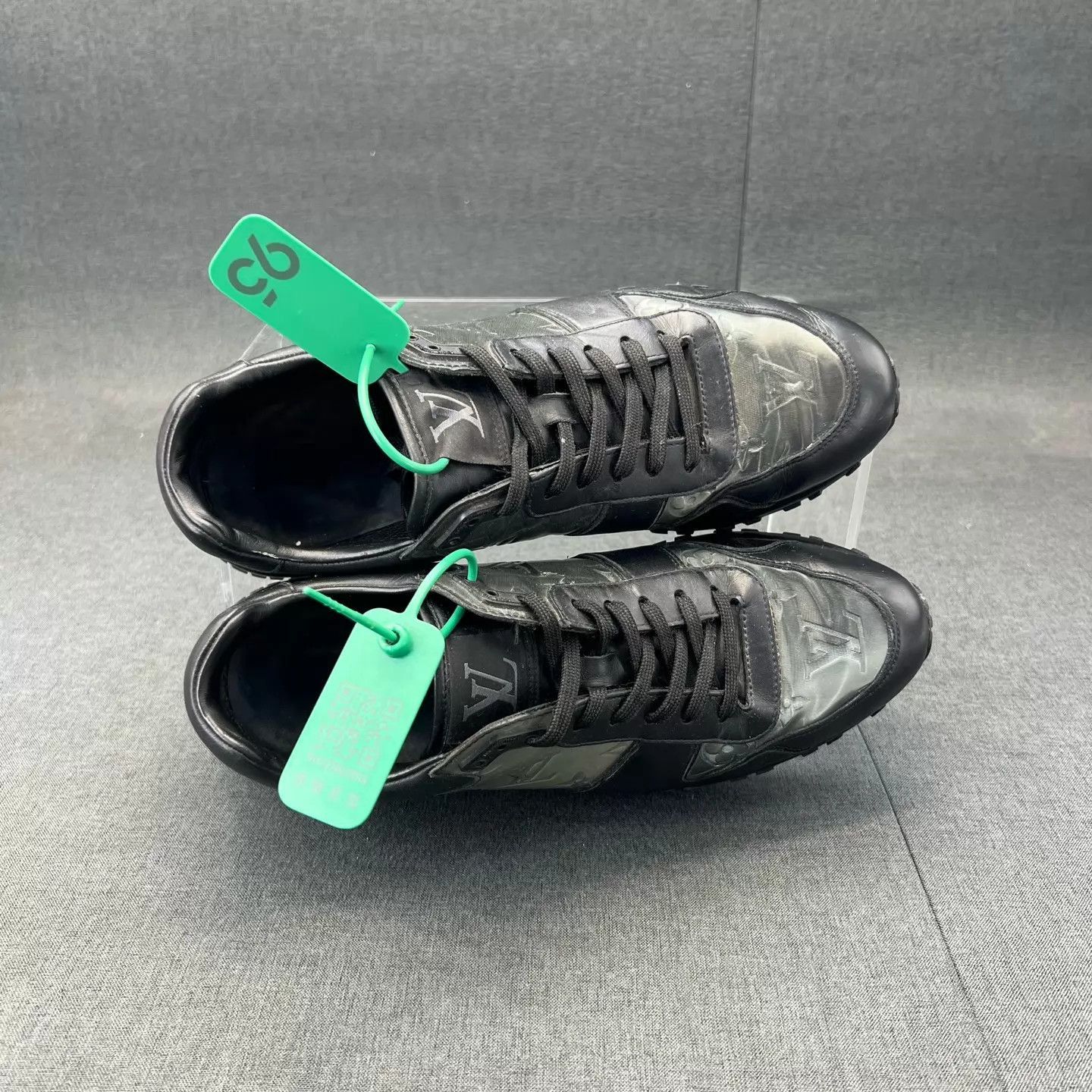 Louis Vuitton Black Low-Top Sneakers Size 6.5 Size US 6.5 / EU 39-40 - 8 Thumbnail