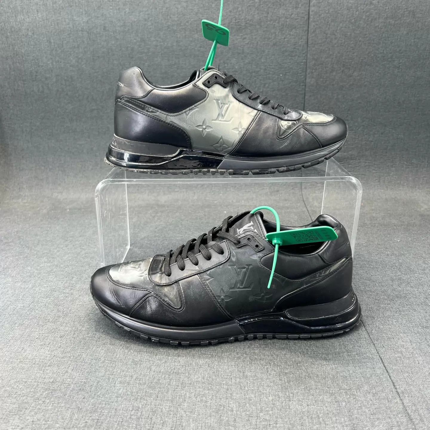 Louis Vuitton Black Low-Top Sneakers Size 6.5 Size US 6.5 / EU 39-40 - 2 Thumbnail
