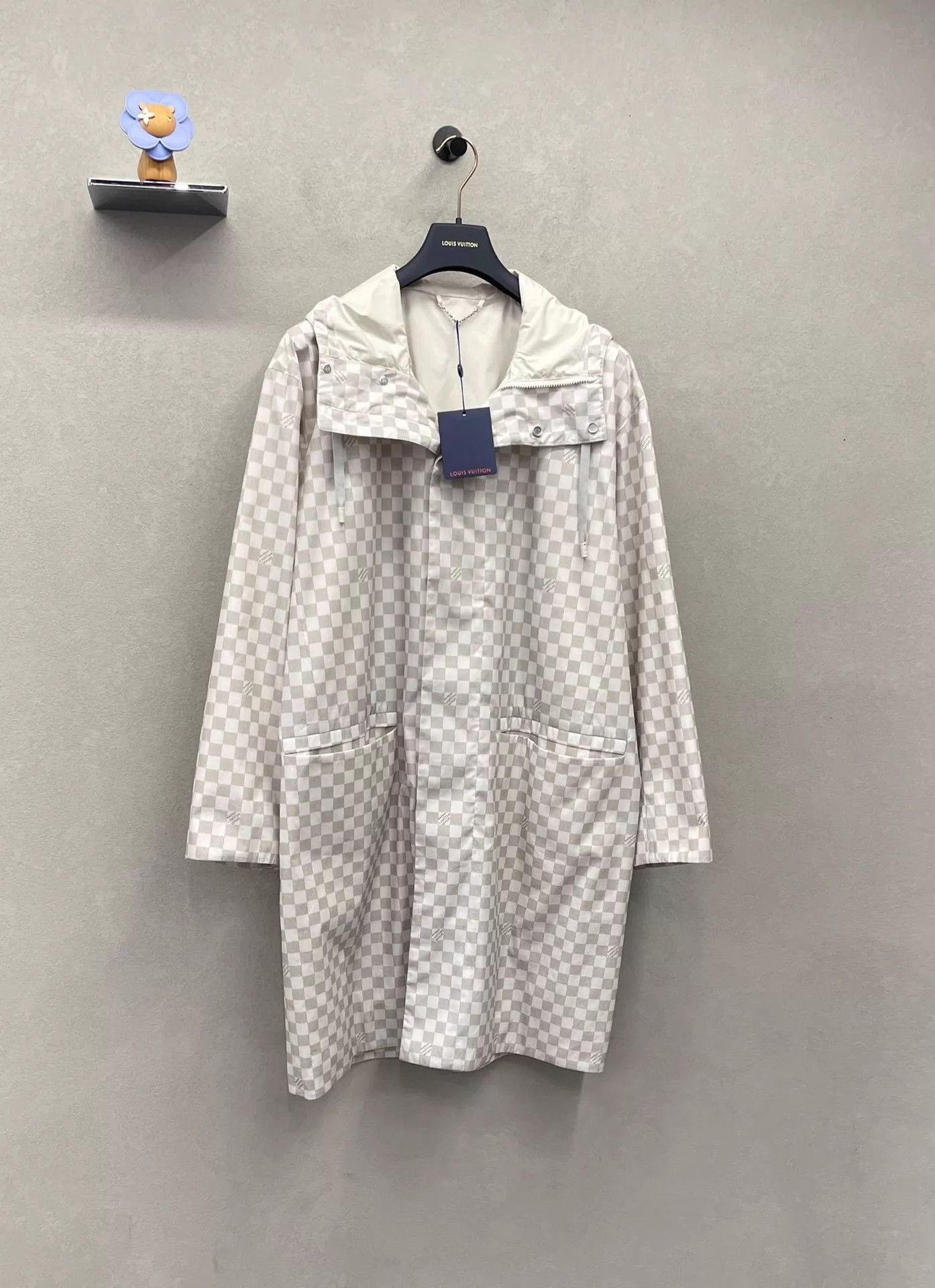 Louis Vuitton Multi Checkered Long Raincoat with Hood Size US S / EU 44-46 / 1 - 3 Thumbnail