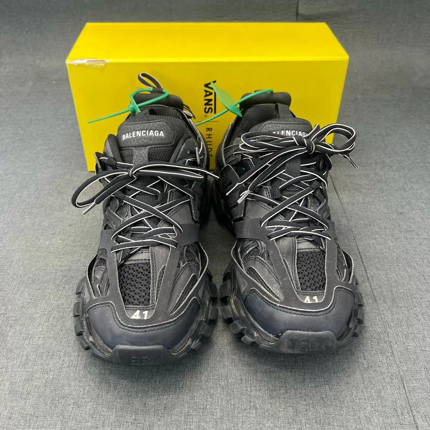 Balenciaga Black Low-Top Sneakers Size 8 Size US 8 / EU 41 - 4 Thumbnail