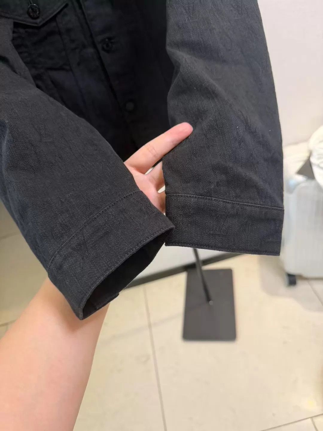 Louis Vuitton Black Denim Jacket - Size S Size US S / EU 44-46 / 1 - 6 Thumbnail