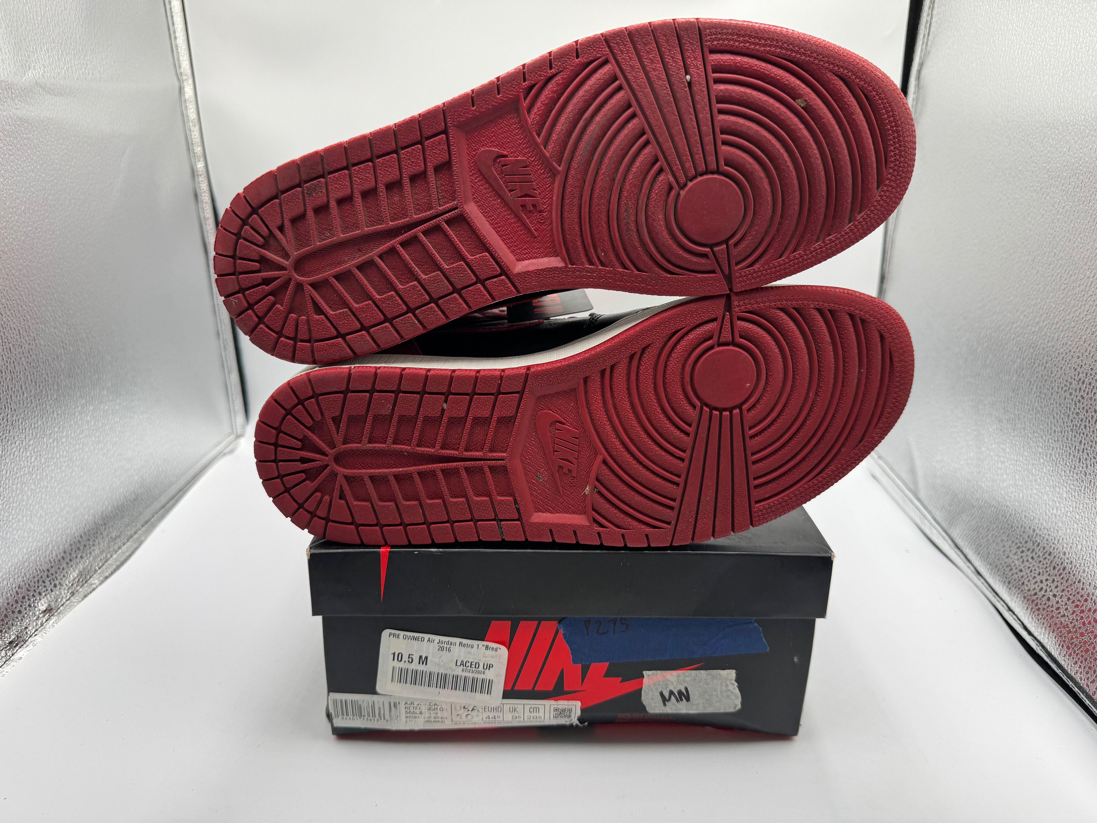 Jordan Brand PRE OWNED Air Jordan Retro 1 "Bred" 2016 Size US 10.5 / EU 43-44 - 5 Thumbnail
