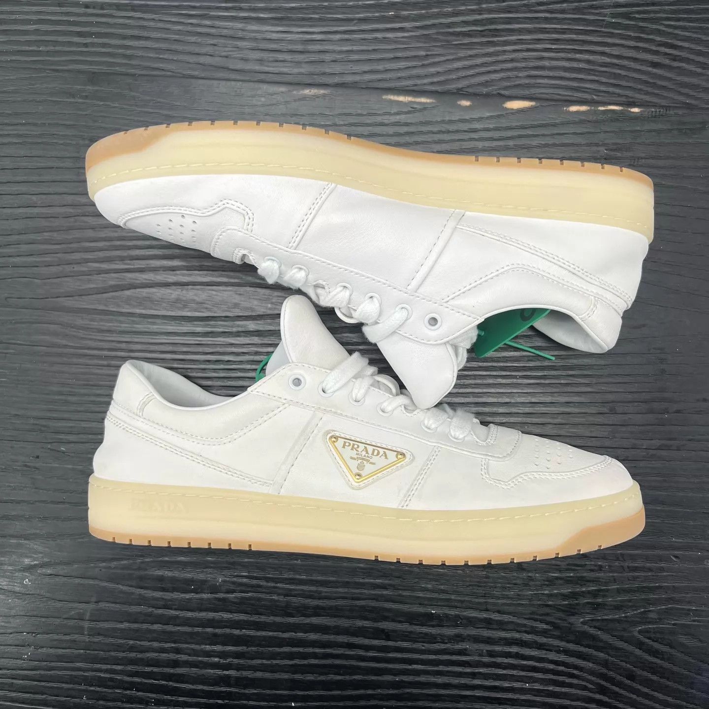 Prada Beige Low-Top Sneakers Size 9 Size US 9 / EU 42 - 4 Thumbnail