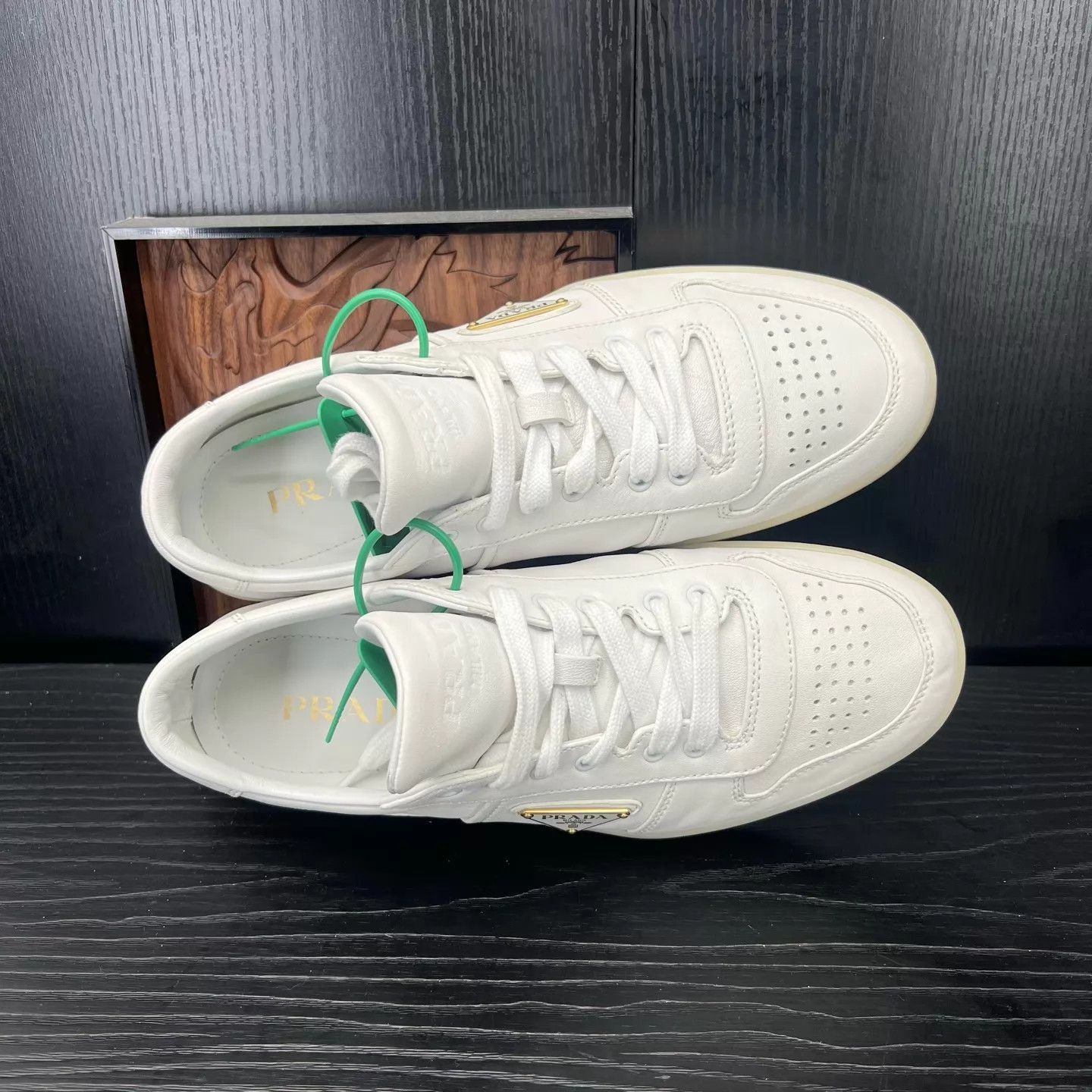 Prada Beige Low-Top Sneakers Size 9 Size US 9 / EU 42 - 5 Thumbnail
