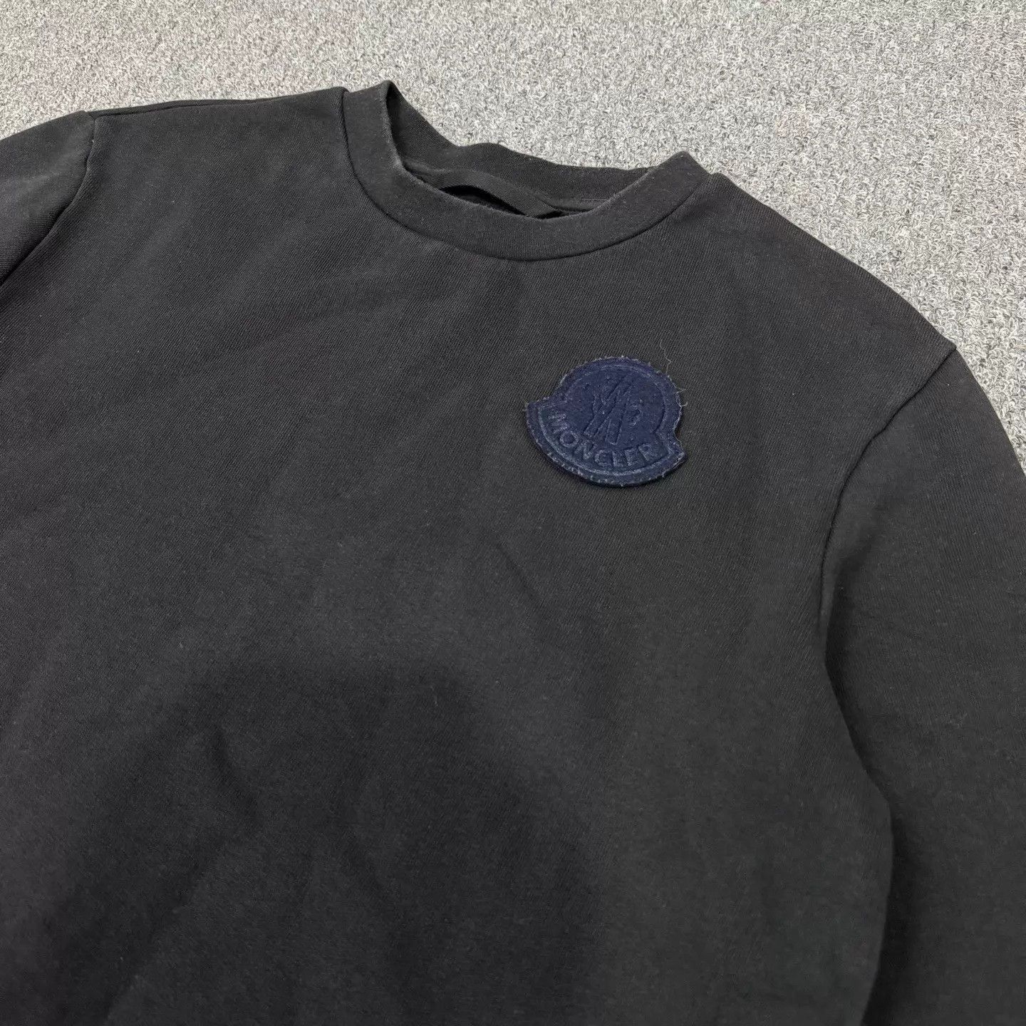 Moncler Black Long Sleeve Sweatshirt with Patch Size US M / EU 48-50 / 2 - 3 Thumbnail