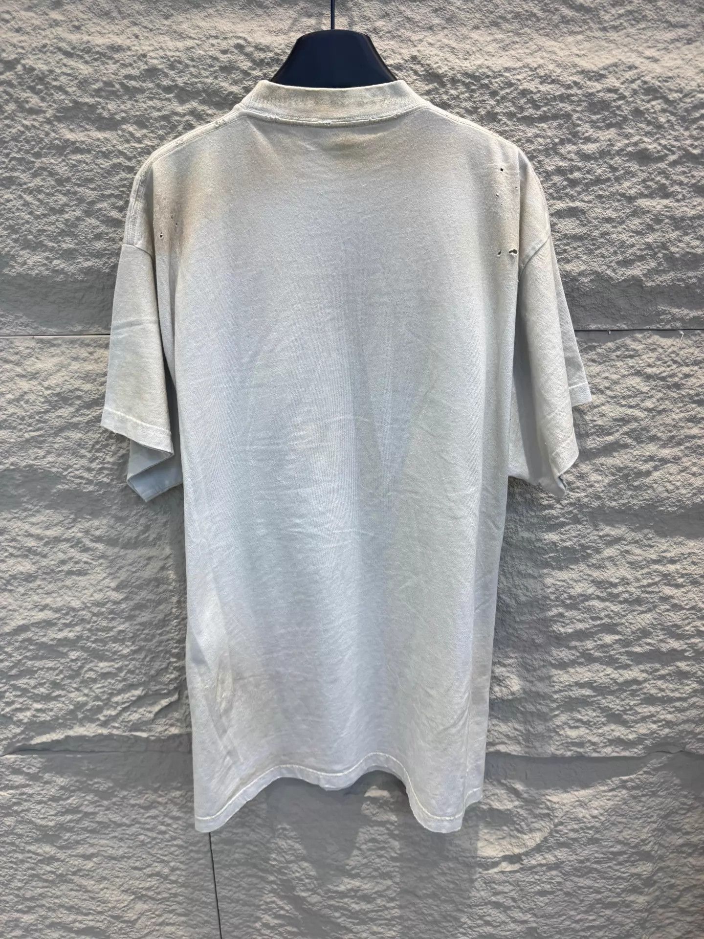 Balenciaga Distressed Graphic Short Sleeve T-Shirt Size US S / EU 44-46 / 1 - 2 Thumbnail
