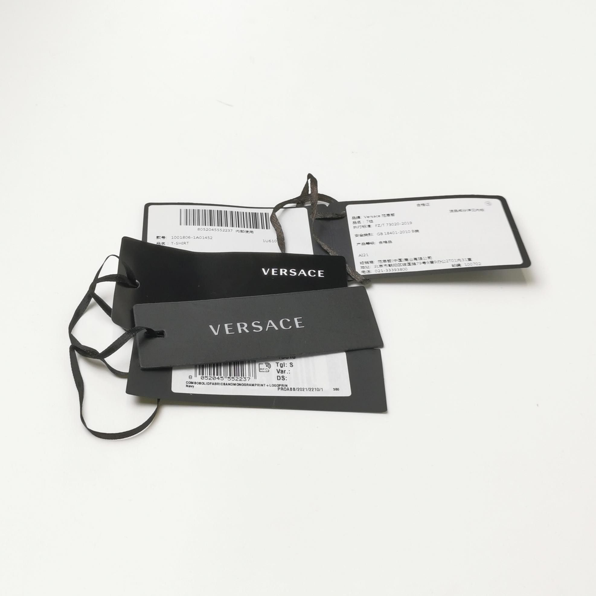 Versace Black Formal Slim-Fit Suit with Satin Lapel Size US S / EU 44-46 / 1 - 8 Thumbnail