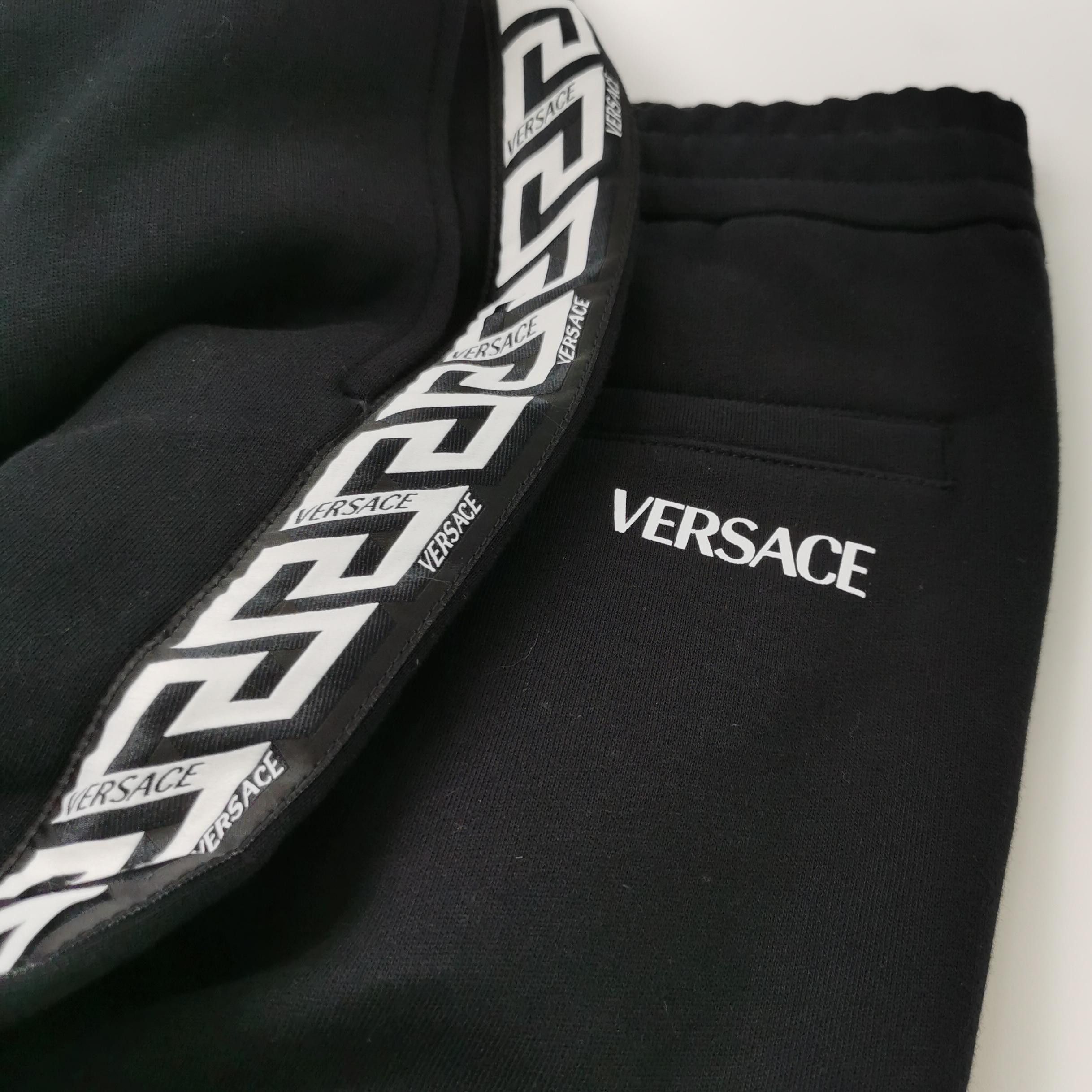 Versace Versace XL Cotton Letter Logo Track Pants Size US XL / EU 56 / 4 - 6 Thumbnail