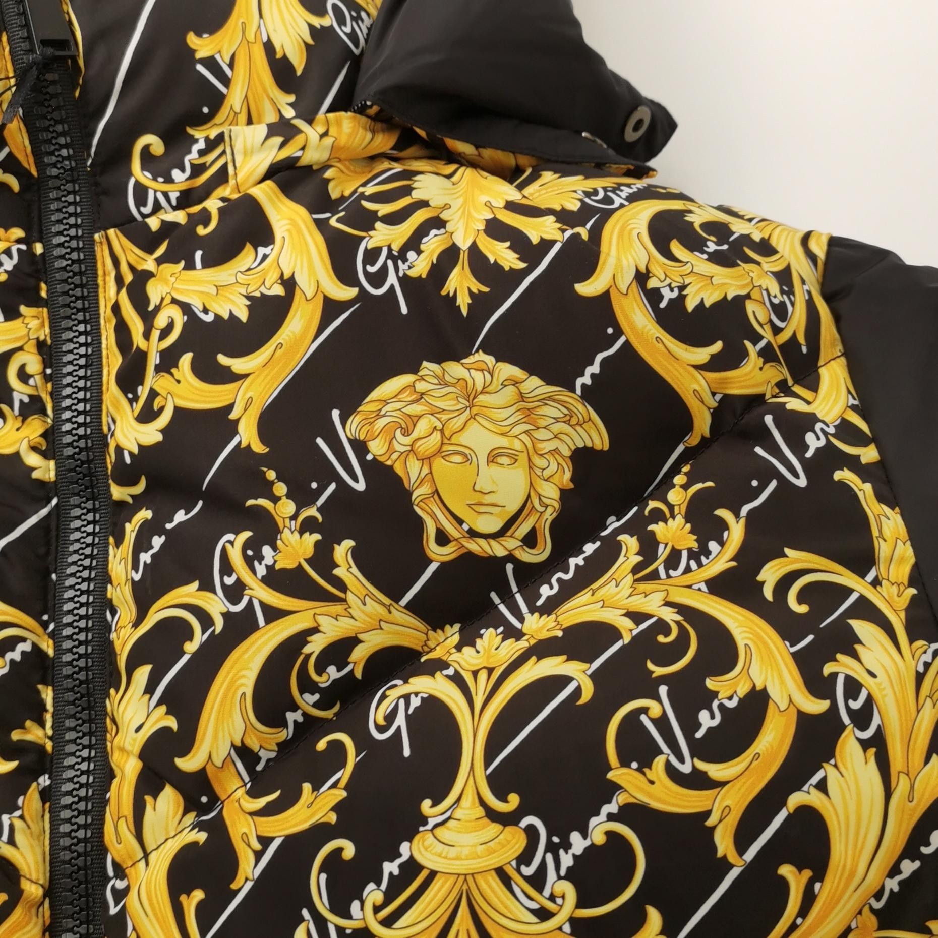 Versace Versace Black Jacket with Gold Medusa Logo M Size US M / EU 48-50 / 2 - 11 Thumbnail