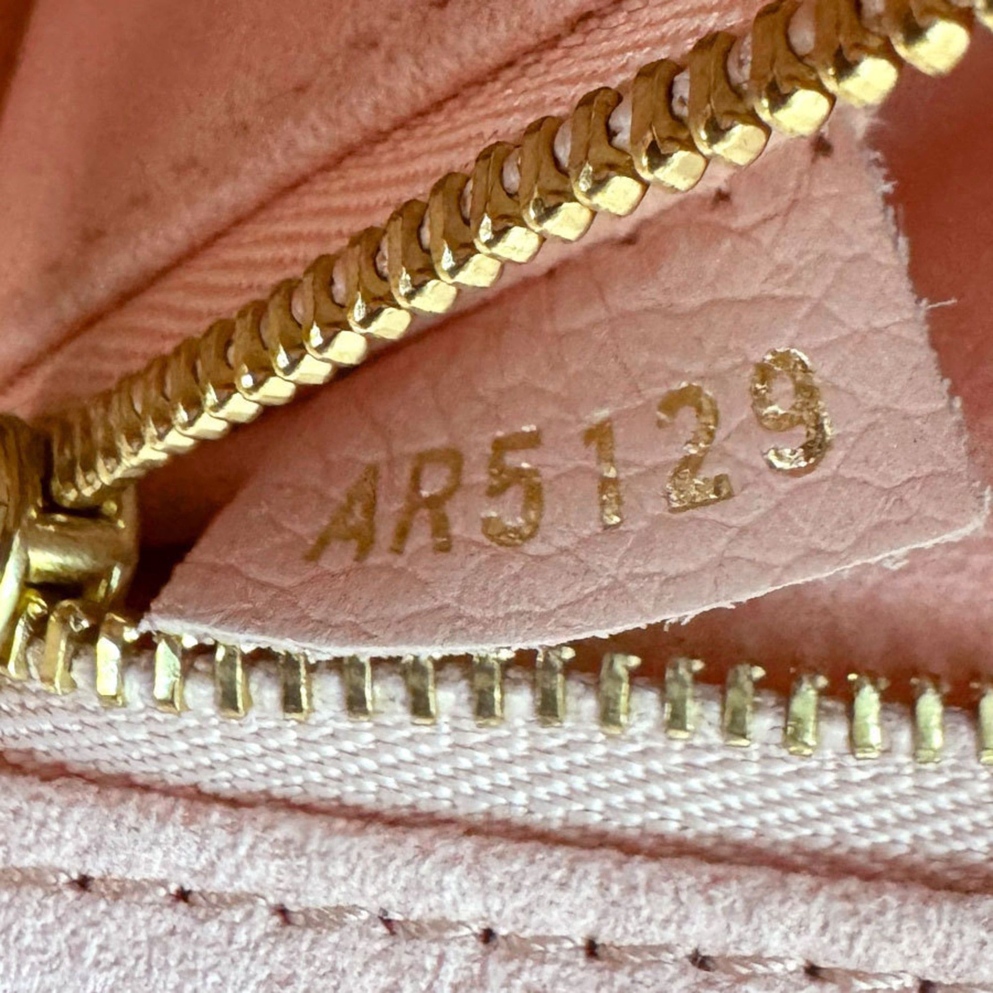 Louis Vuitton Louis Vuitton Lockme Tote PM Leather Shoulder Bag, Pink, Women's, M55818, Free Shipping, z8811 Size ONE SIZE - 14 Thumbnail