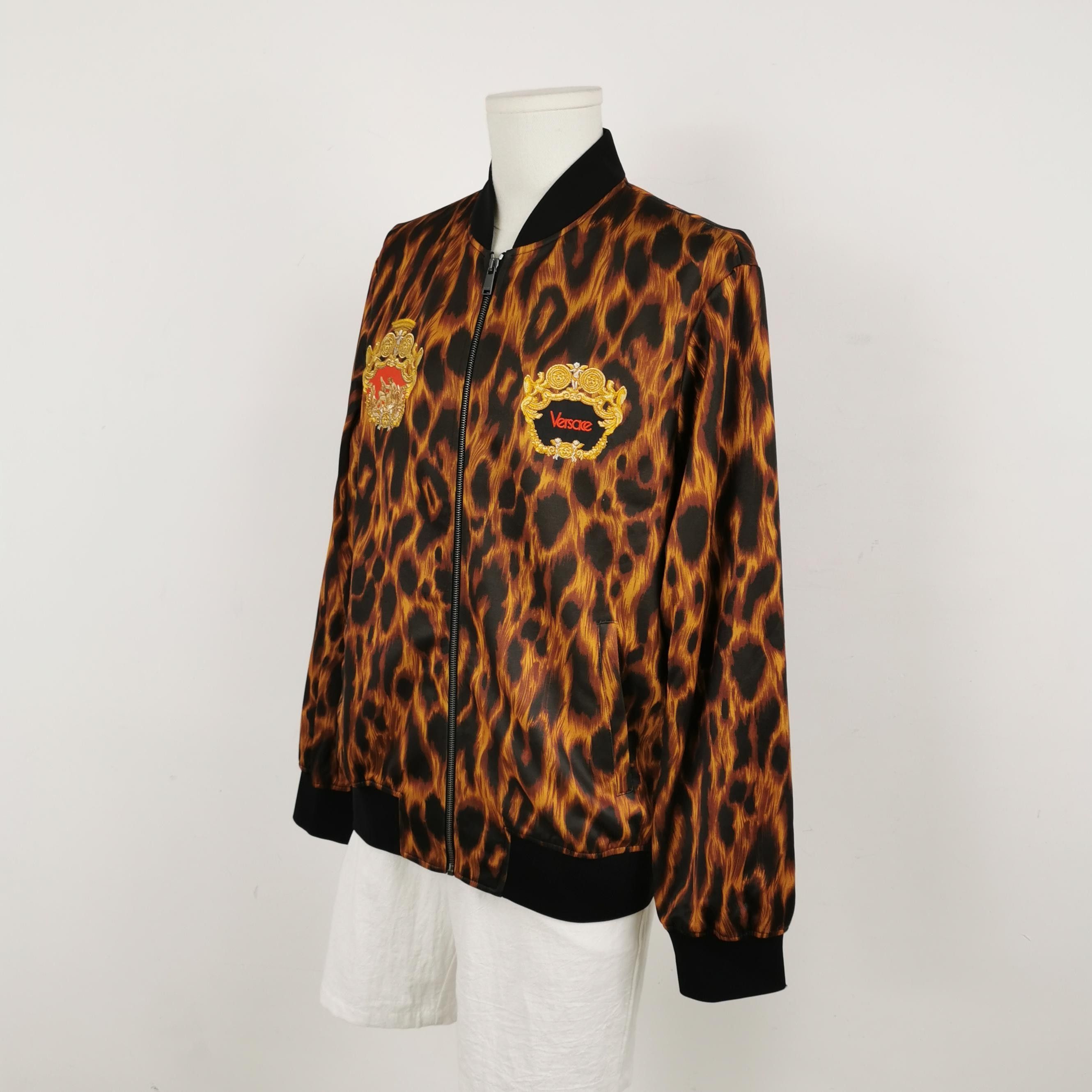Versace Versace Red Zip Logo Print Coat XL Size US M / EU 48-50 / 2 - 3 Thumbnail