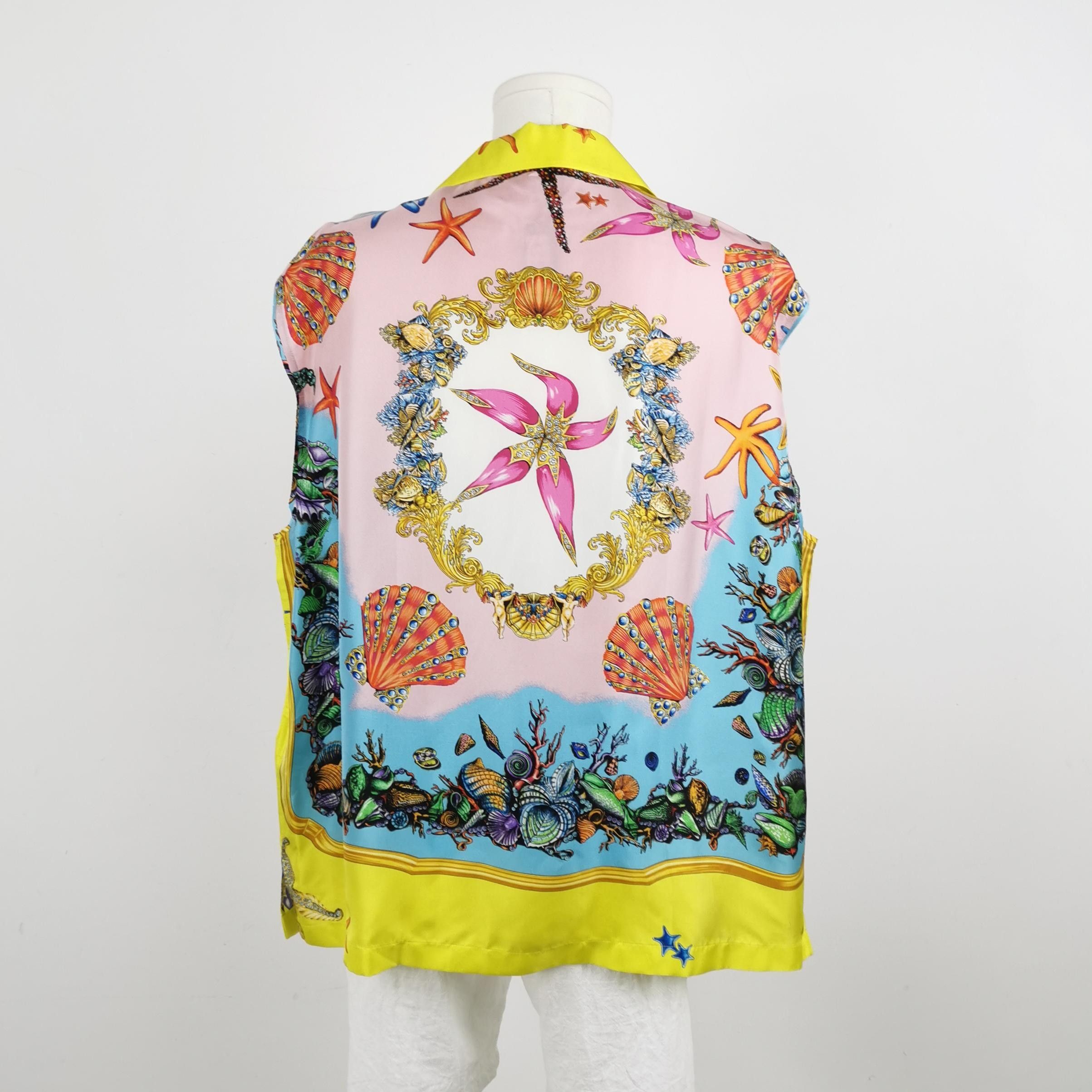 Versace Versace Silk Sleeveless Printed Lapel Shirt Size US S / EU 44-46 / 1 - 6 Thumbnail