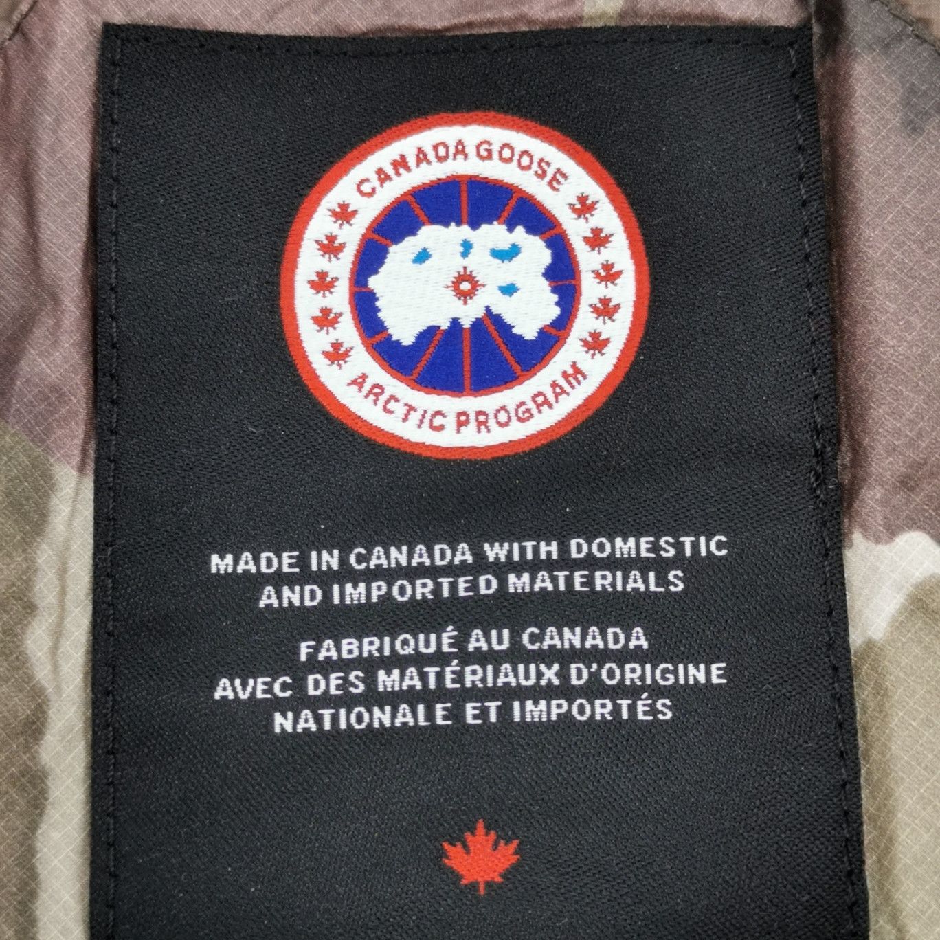 Canada Goose Canada Goose S Camo Logo Puffer Vest Size US XL / EU 56 / 4 - 11 Thumbnail