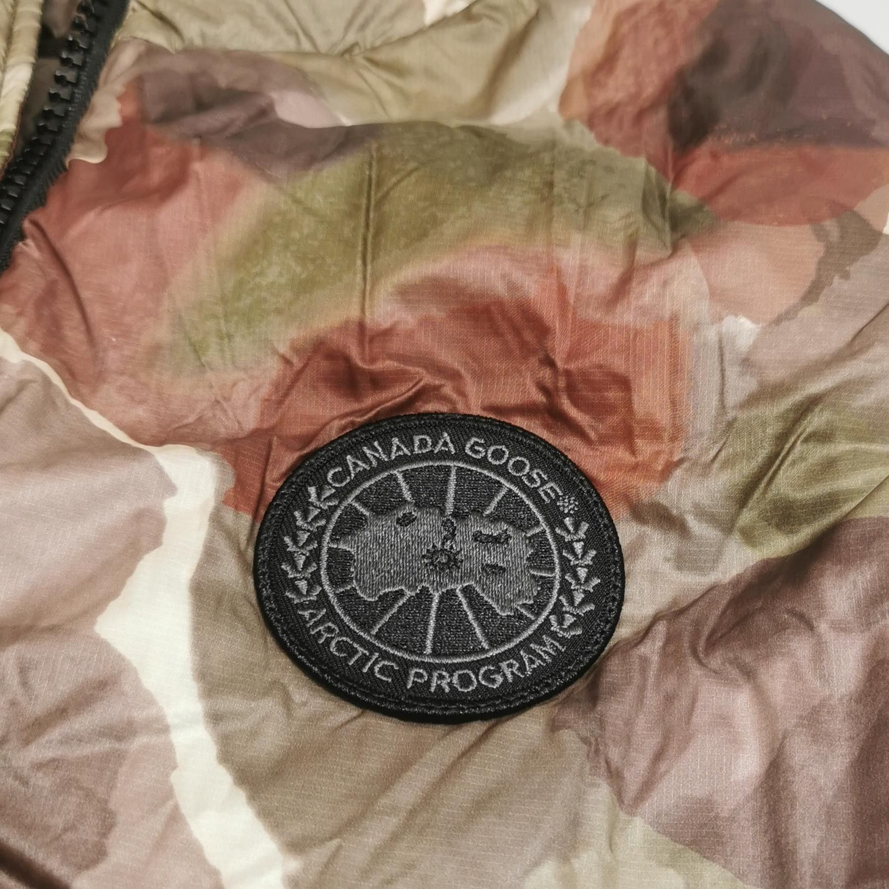 Canada Goose Canada Goose S Camo Logo Puffer Vest Size US XL / EU 56 / 4 - 6 Thumbnail