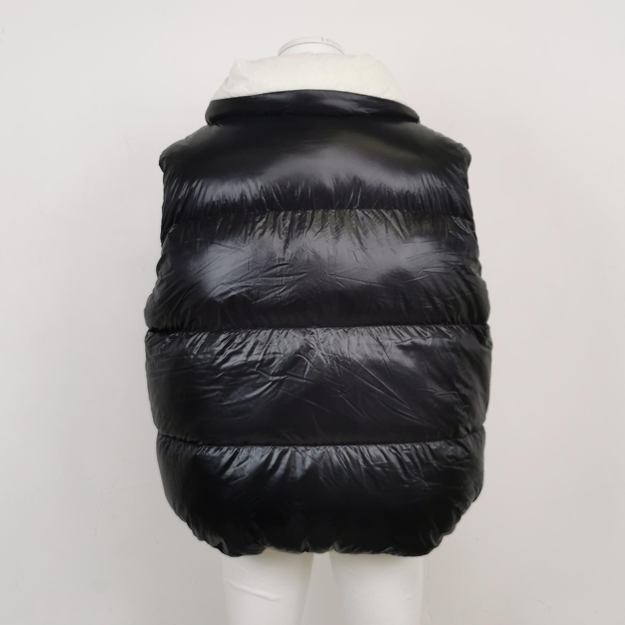 Canada Goose Canada Goose Logo Reversible Vest M Size Size US M / EU 48-50 / 2 - 6 Thumbnail
