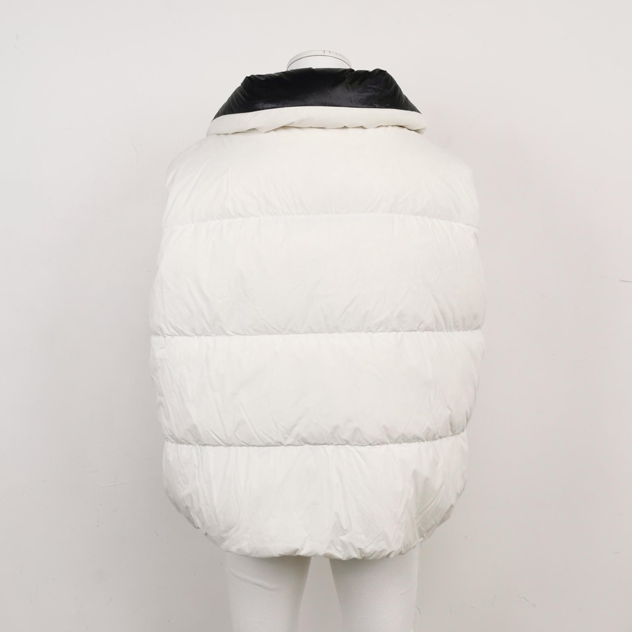 Canada Goose Canada Goose Logo Reversible Vest M Size Size US M / EU 48-50 / 2 - 10 Thumbnail