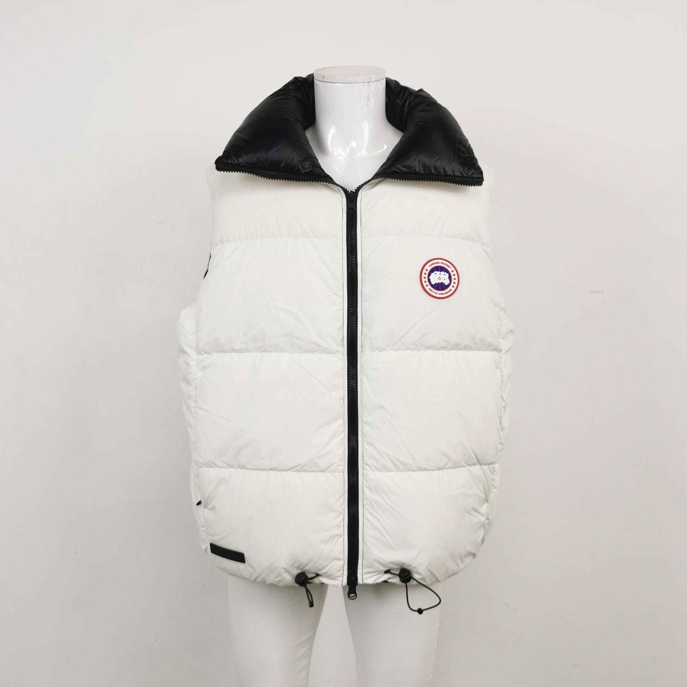 Canada Goose Canada Goose Logo Reversible Vest M Size Size US M / EU 48-50 / 2 - 7 Thumbnail