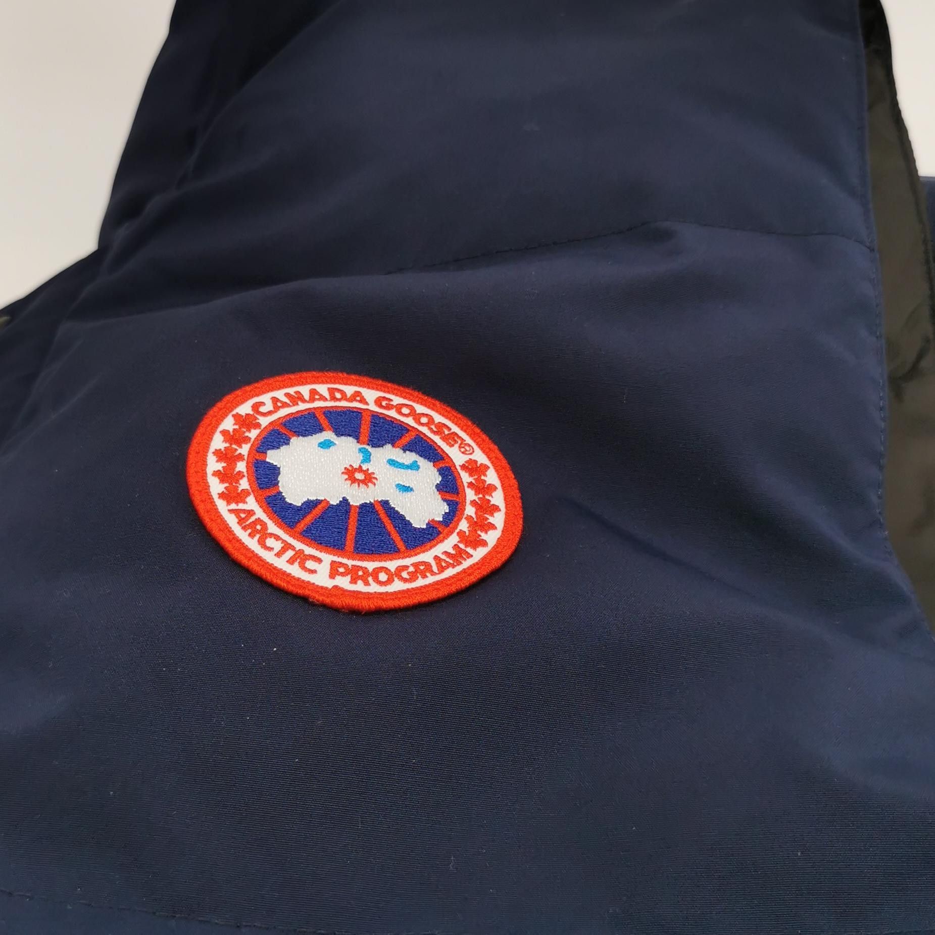 Canada Goose Canada Goose XL Logo Puffer Vest Size US L / EU 52-54 / 3 - 6 Thumbnail