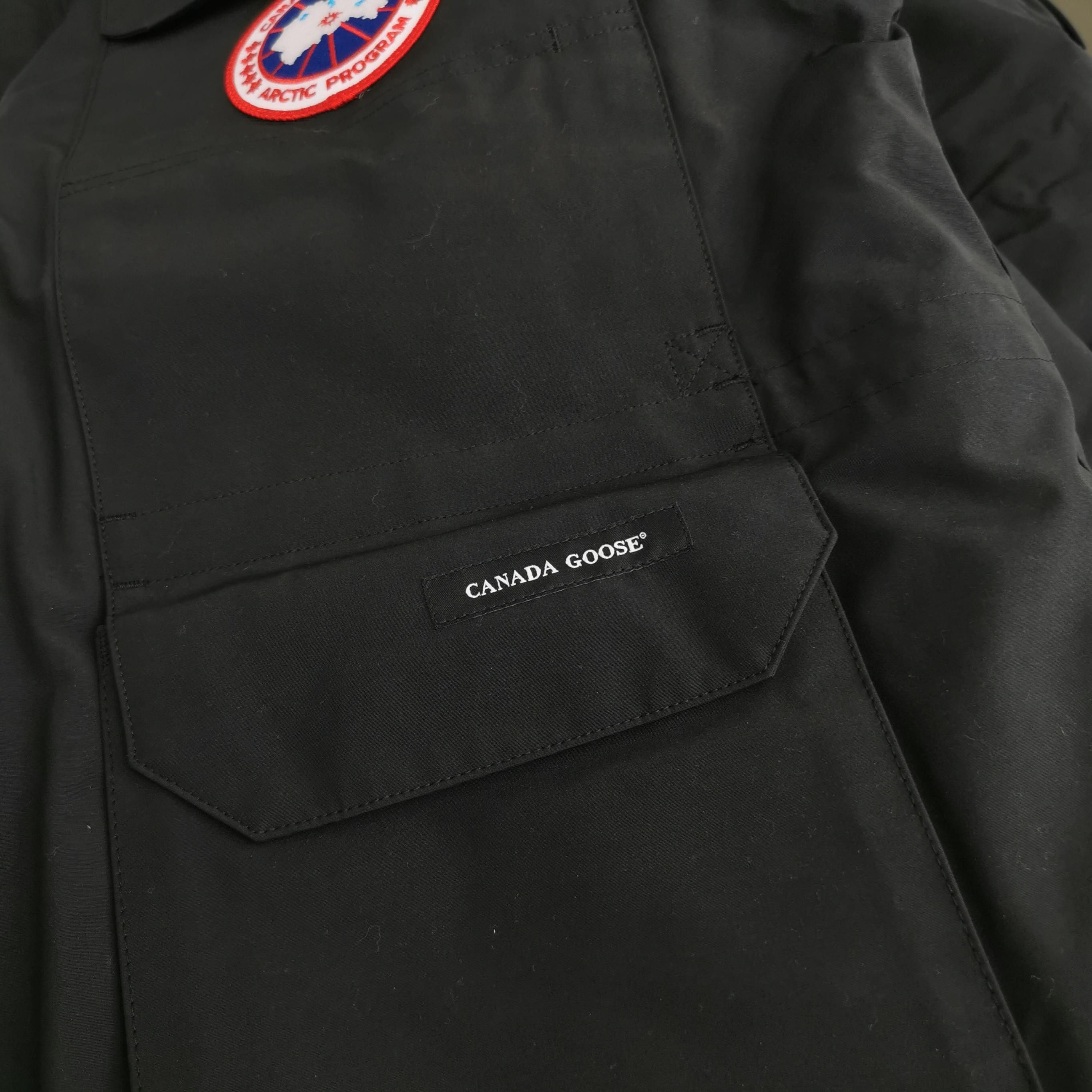 Canada Goose Canada Goose L Hooded Fur Collar Logo Down Jacket Size US L / EU 52-54 / 3 - 7 Thumbnail