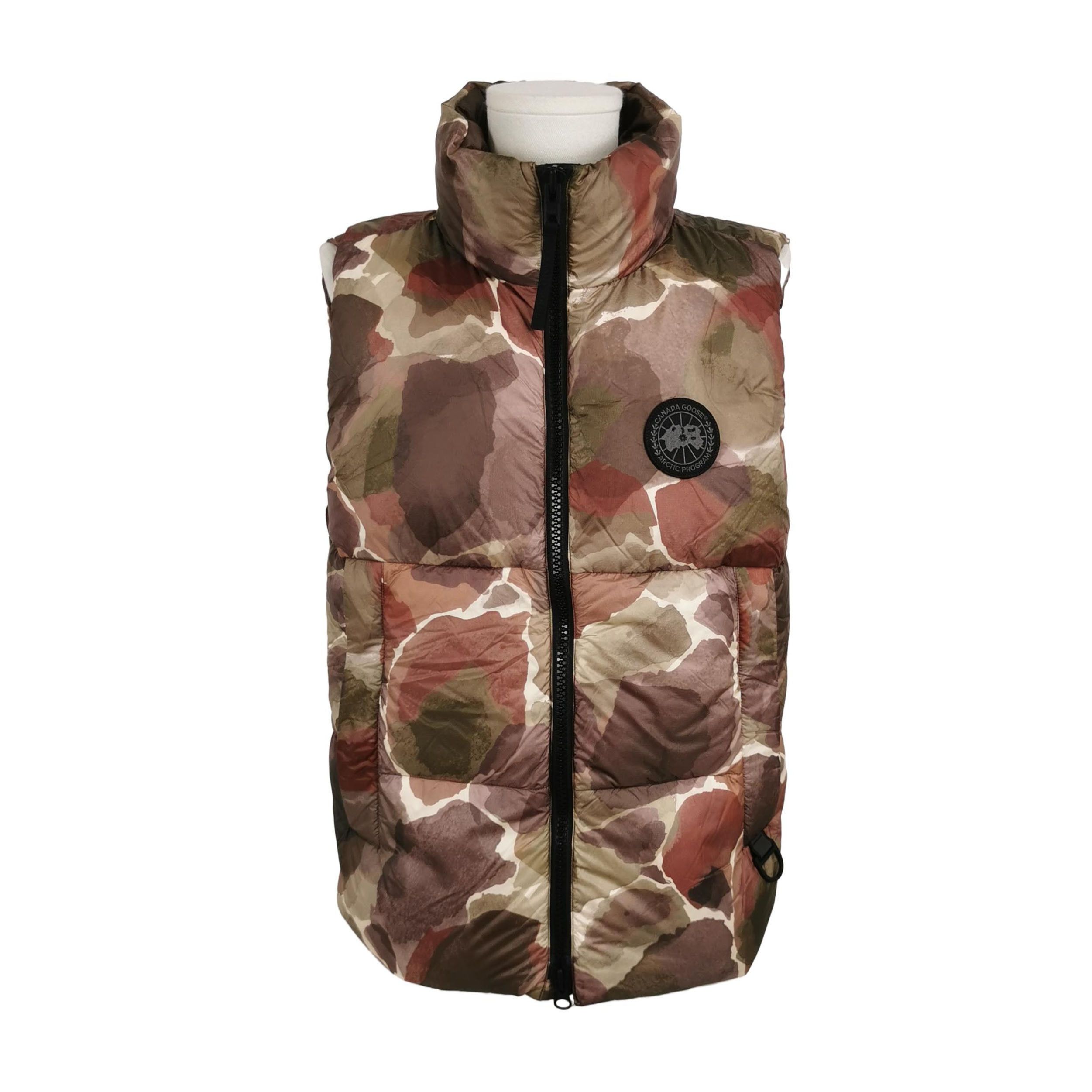 Canada Goose Canada Goose Camo Logo Puffer Vest L Size US L / EU 52-54 / 3 - 2 Thumbnail