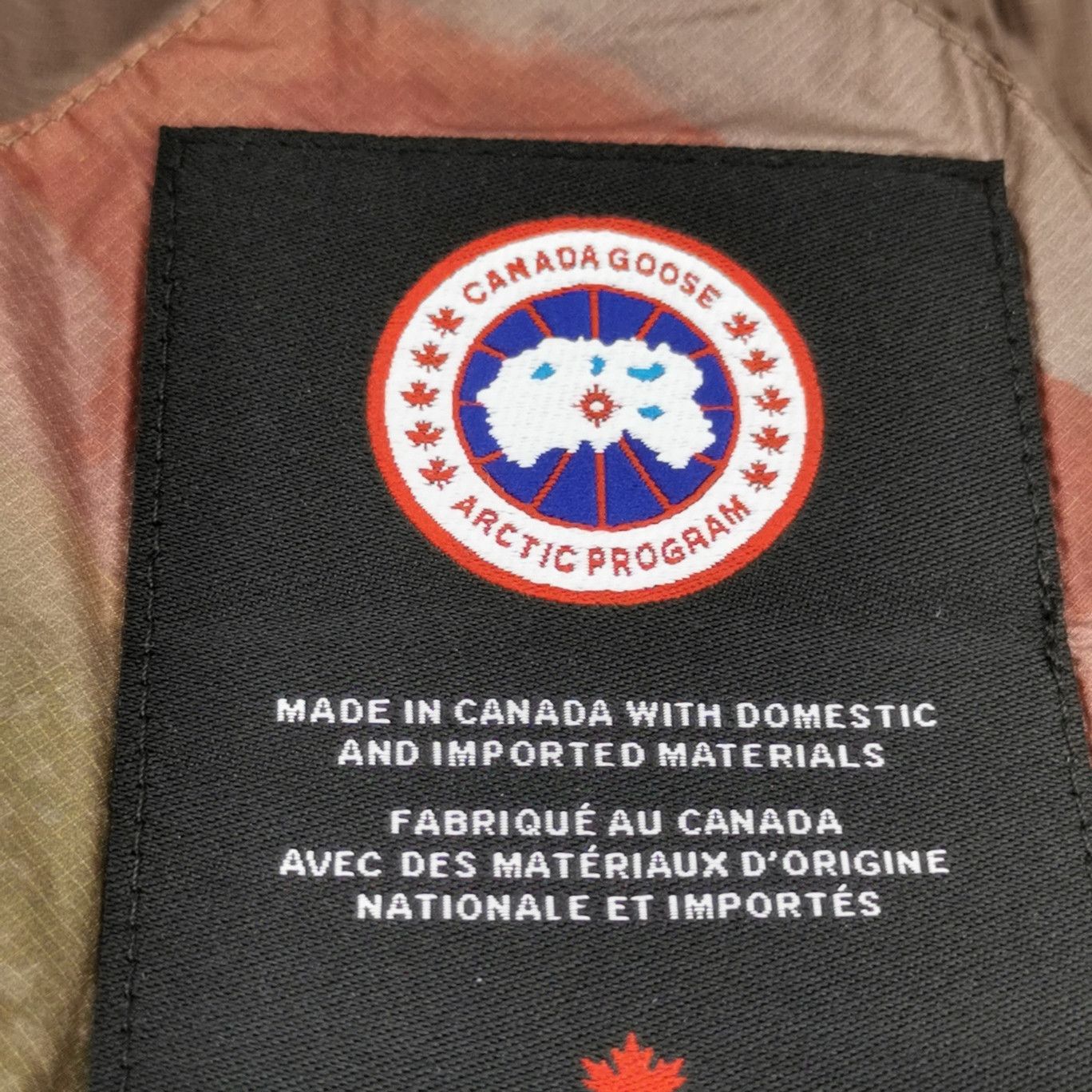 Canada Goose Canada Goose Camo Logo Puffer Vest L Size US L / EU 52-54 / 3 - 12 Thumbnail