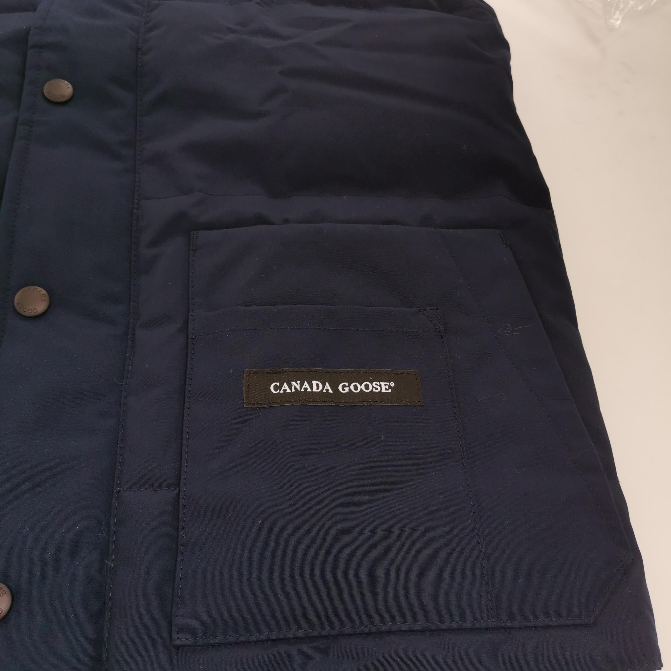 Canada Goose Canada Goose XS Sleeveless Logo Cotton Vest Size US XS / EU 42 / 0 - 7 Thumbnail