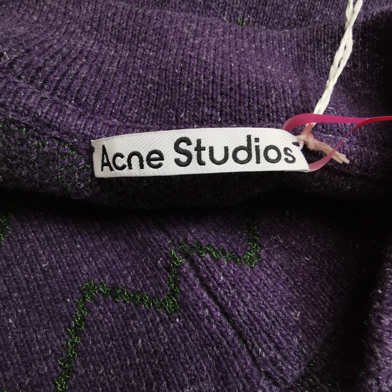 Acne Studios Acne Studios Solid V-Neck Knit Shirt S Size US 27 - 10 Thumbnail