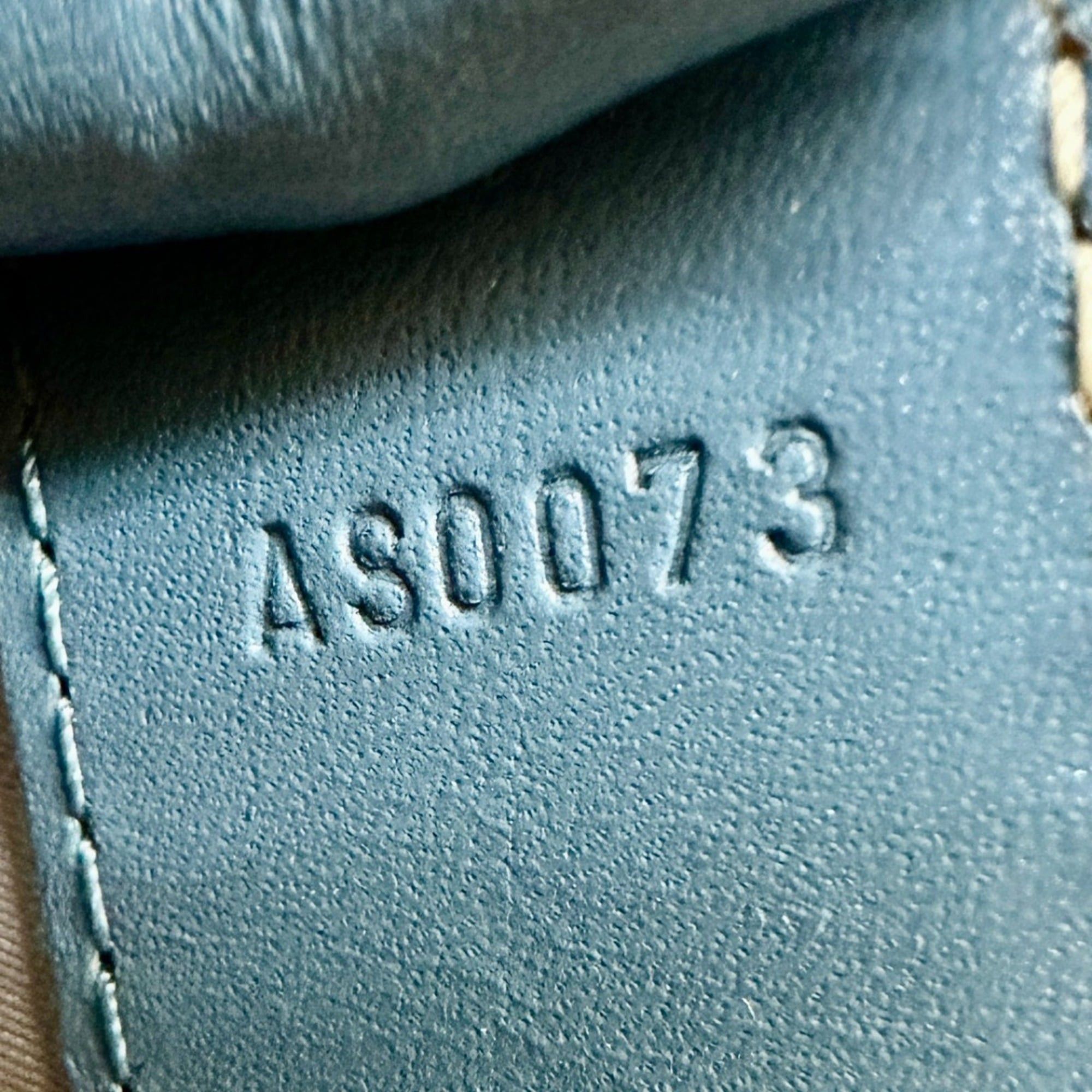 Louis Vuitton Louis Vuitton Fabulous Suhali Leather Handbag M91813 Blue Size ONE SIZE - 19 Thumbnail