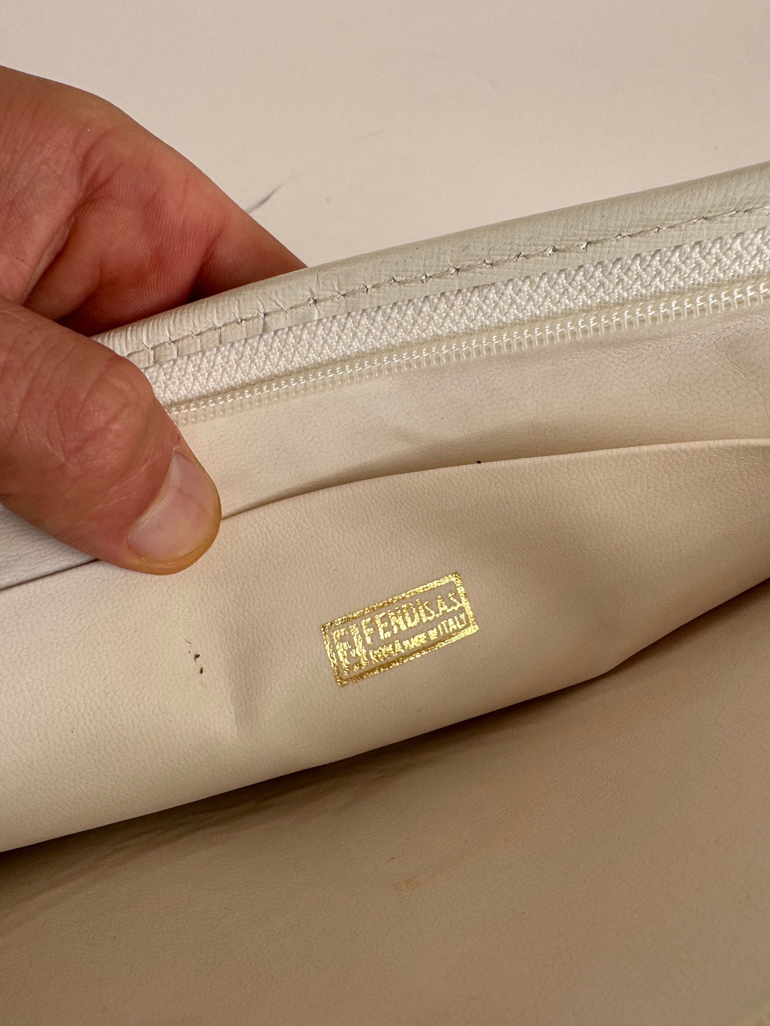 Fendi Vintage Monogram Clutch White Size ONE SIZE - 4 Thumbnail