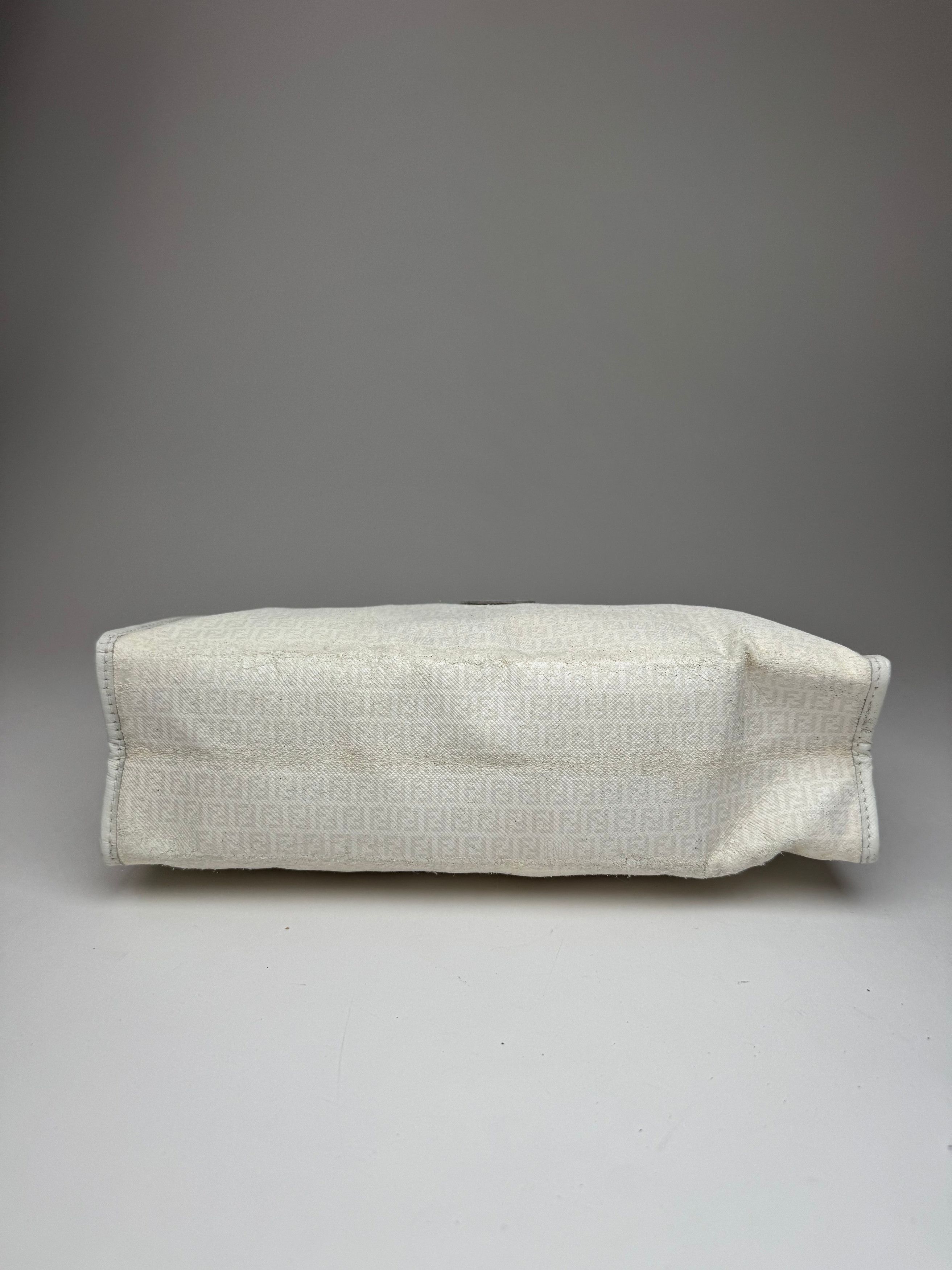 Fendi Vintage Monogram Clutch White Size ONE SIZE - 10 Thumbnail